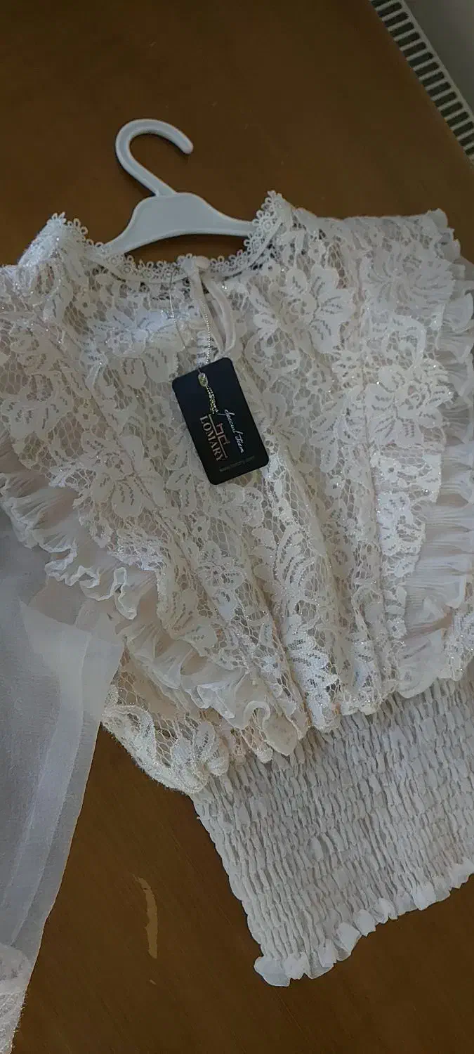 شومیز کرم و مانتو پاییزه مزونی گرم مجلسی|لباس|پرند, فاز ۳|دیوار