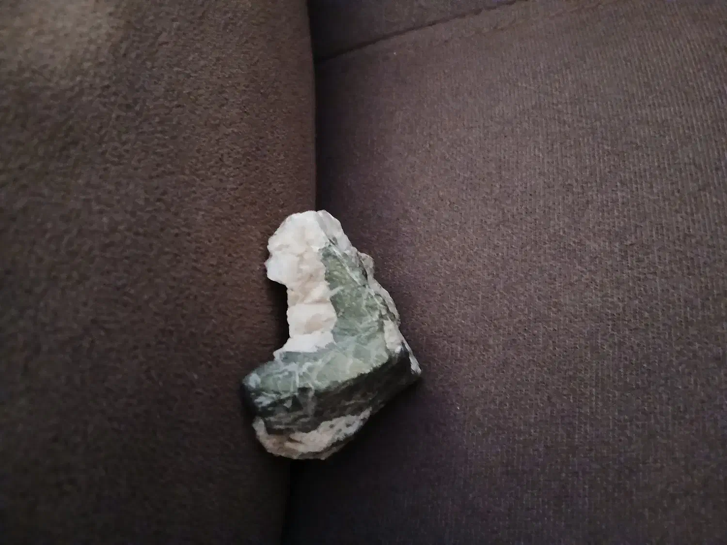 سنگ گوارتس|جواهرات|کرج, کوی کارمندان شمالی|دیوار