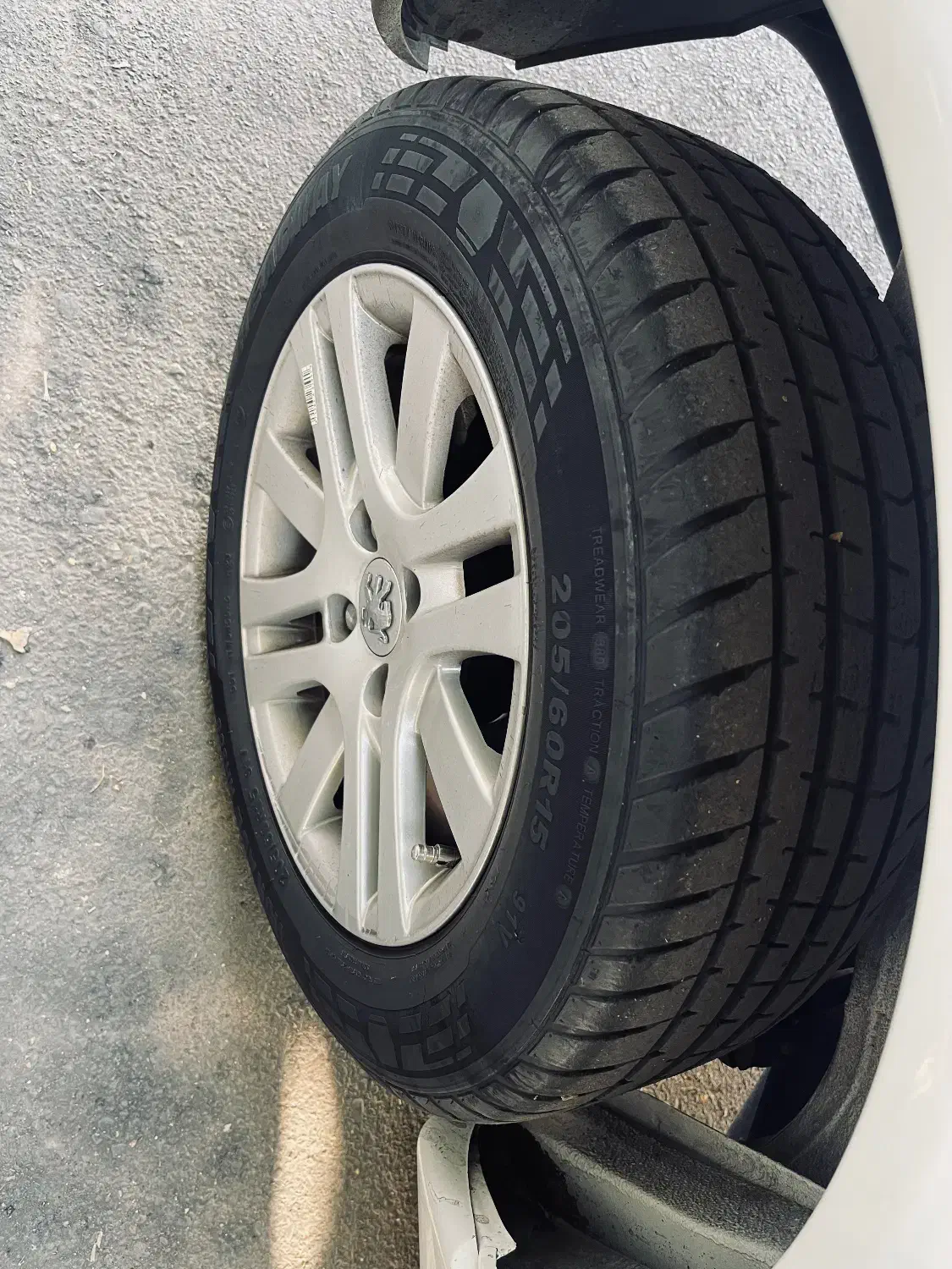 لاستیک پژو|قطعات یدکی و لوازم جانبی|مشهد, انقلاب|دیوار