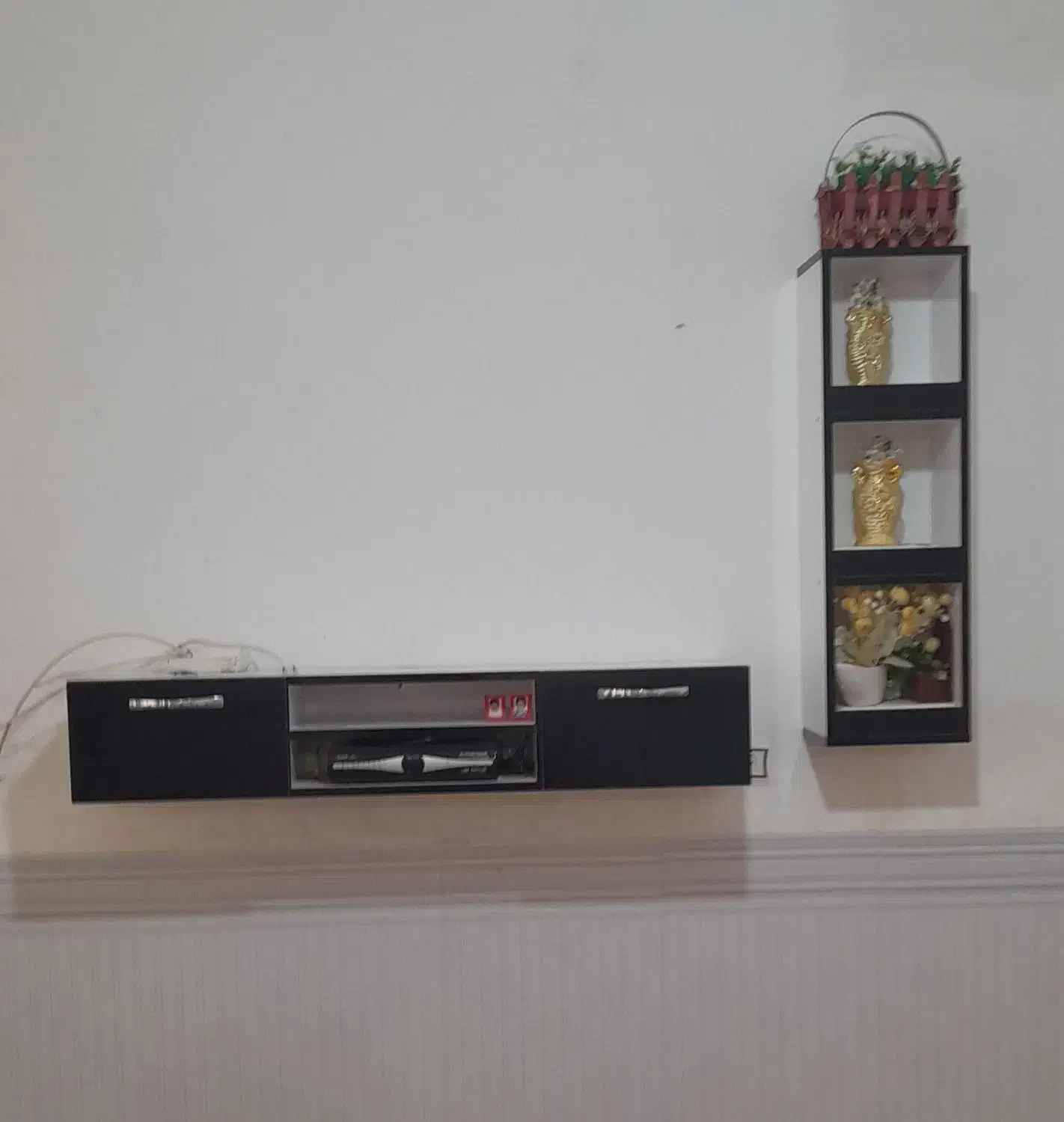 زیرتلویزیزن|میز تلویزیون|دره شهر, |دیوار