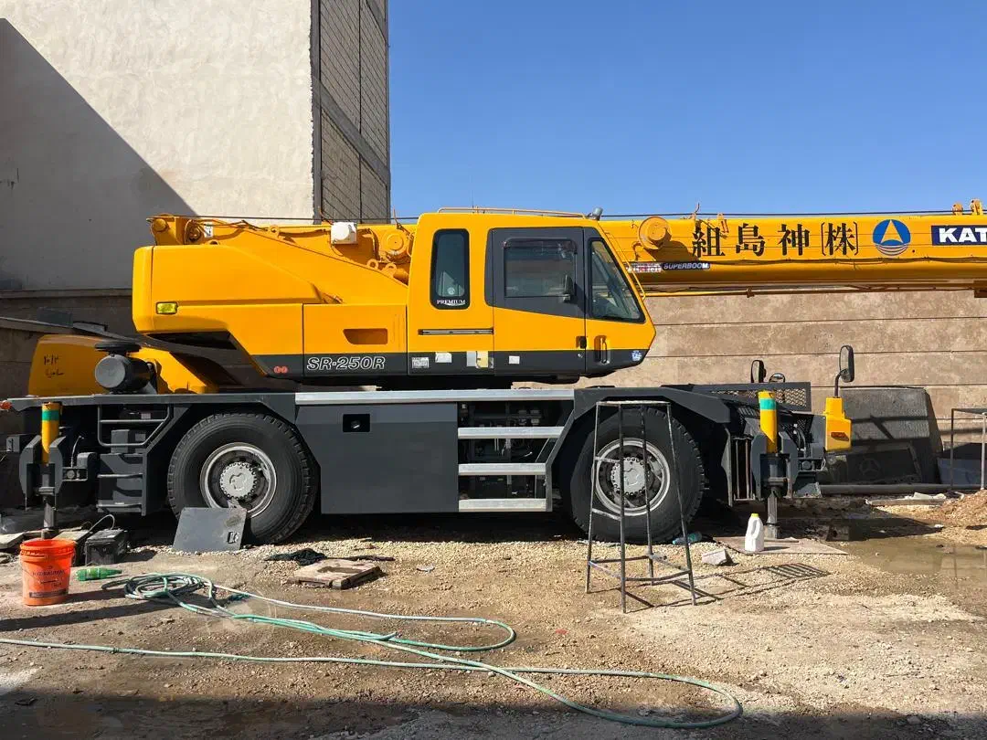 جرثقیل ۲۵تن کارگاهی|ماشین‌آلات صنعتی|شیراز, پادگان ولیعصر|دیوار