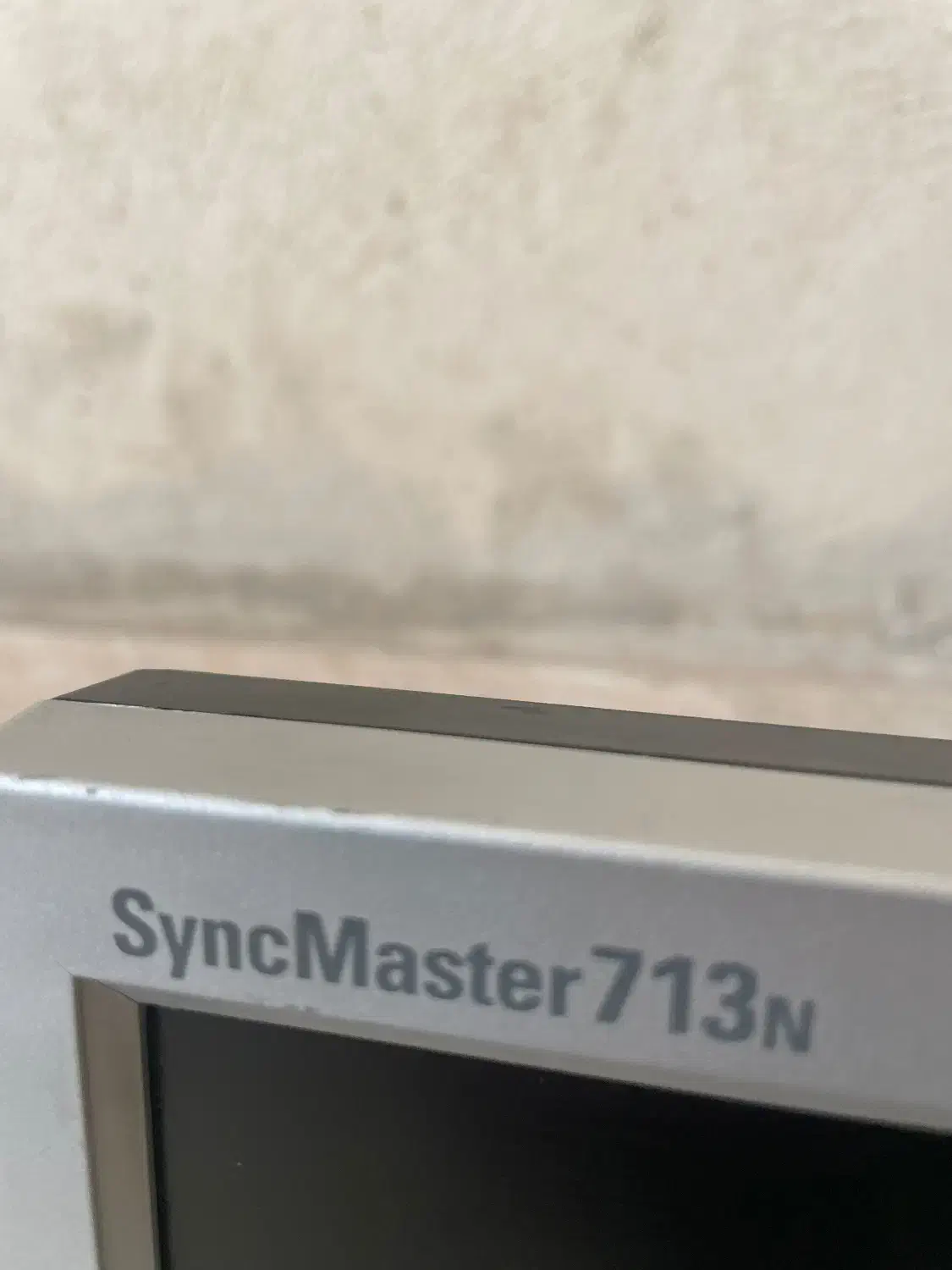 مونیتور|قطعات و لوازم جانبی رایانه|رشت, گیل|دیوار