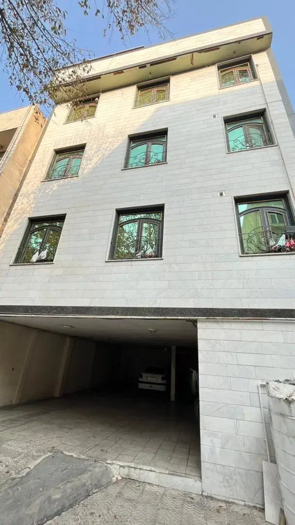 ۴۸ متری نقلی با پارکینگ مناسب زوج‌های جوان