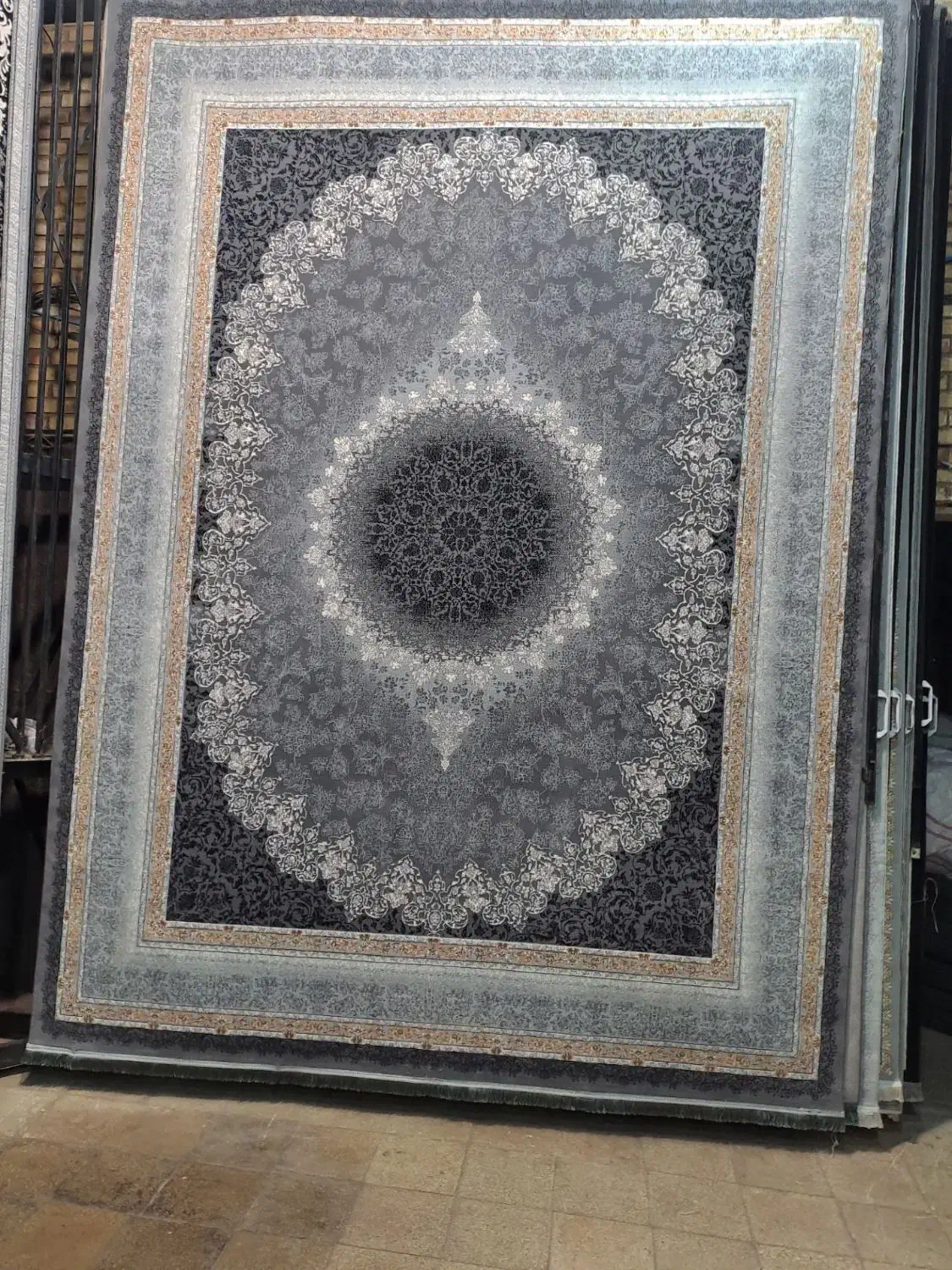 فرش ۹متری ۴تخته ۷۰۰شانه|فرش|خرم‌آباد, |دیوار