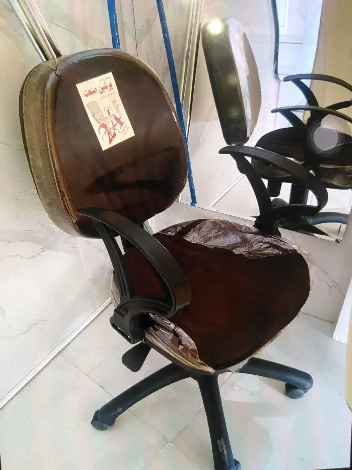 صندلی|صندلی و نیمکت|دهگلان, |دیوار