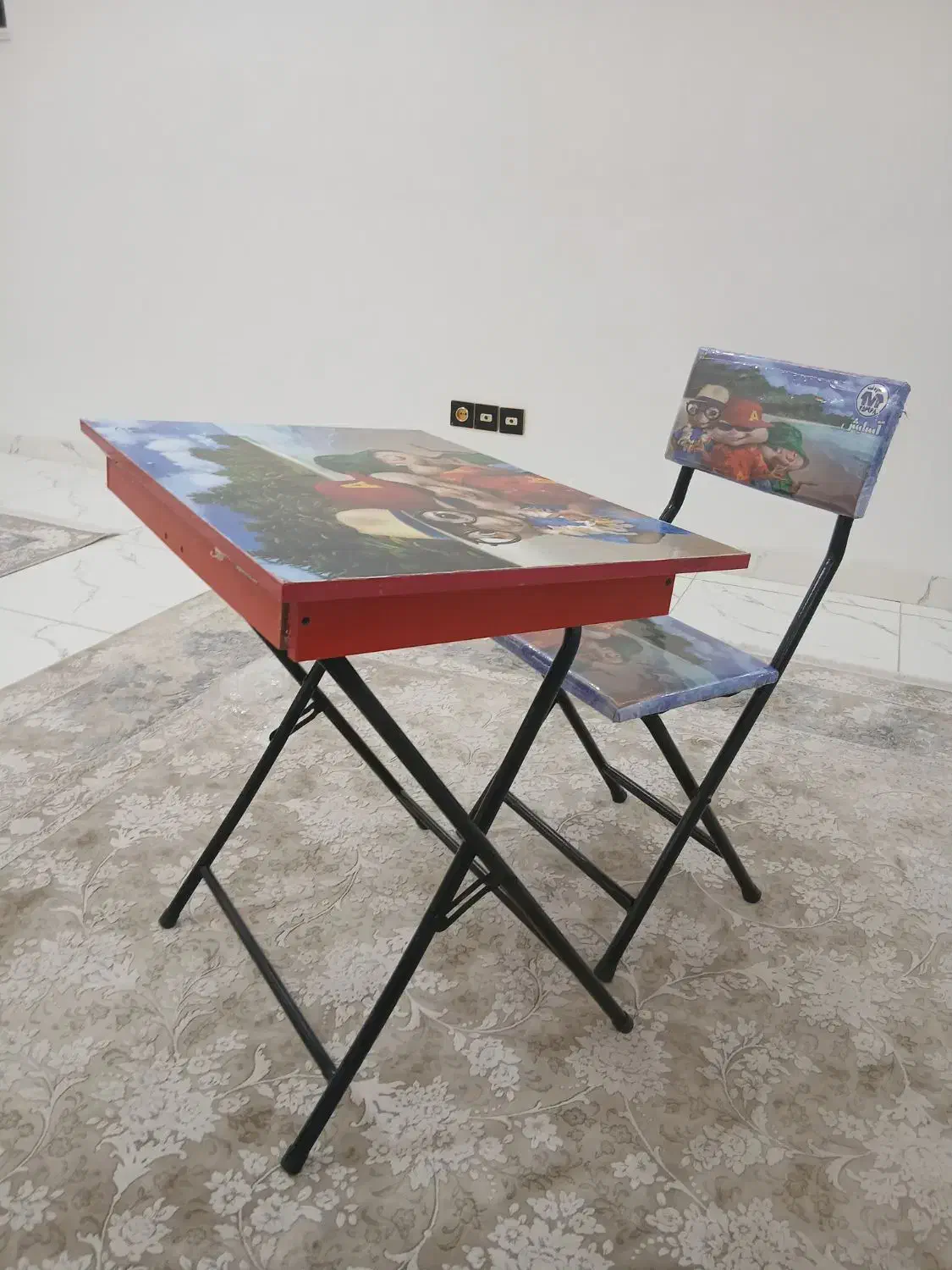 میز صندلی بچگانه|تخت و صندلی بچه|اسلام‌‌آباد غرب, |دیوار