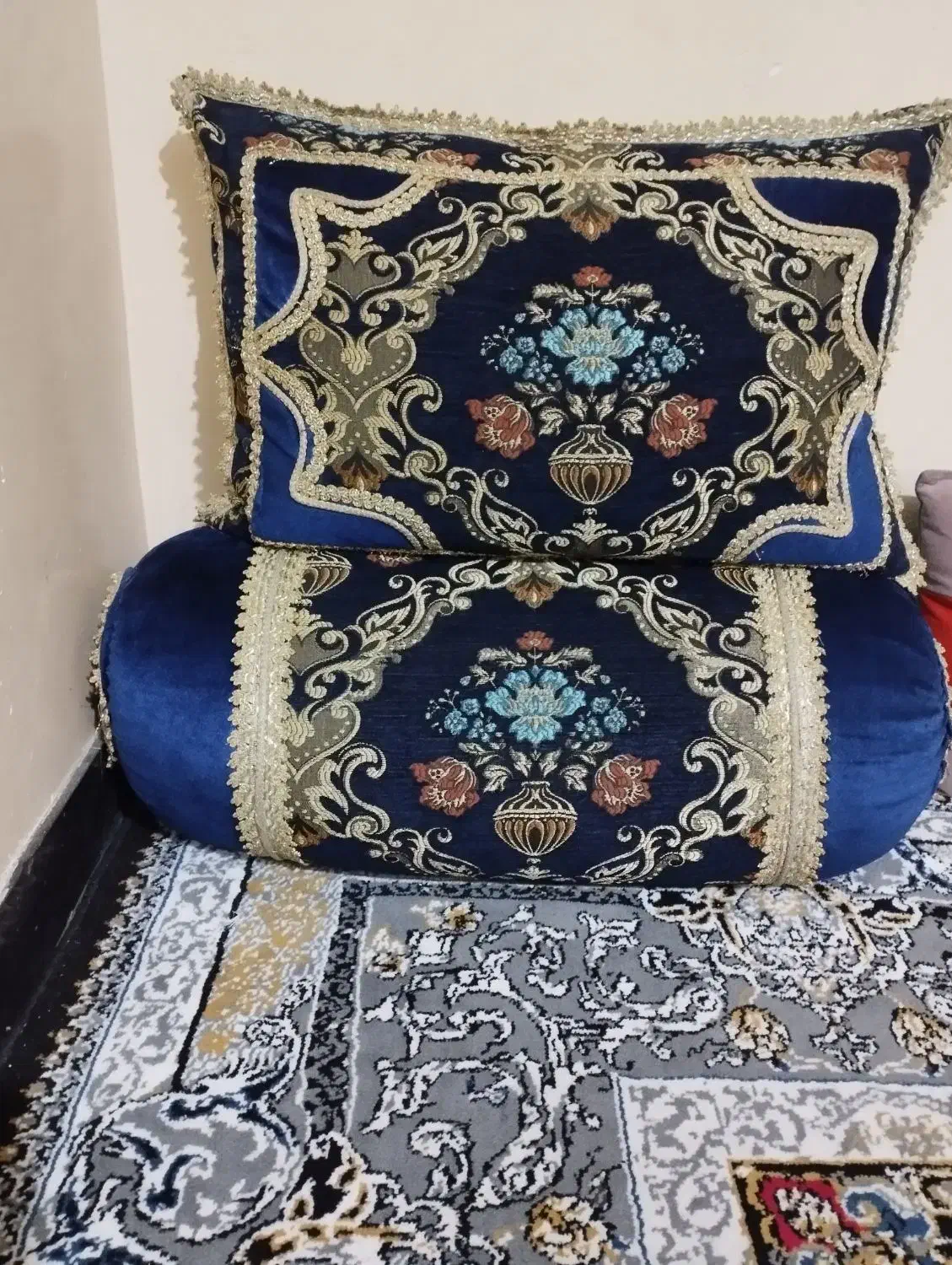 بالشت وپشتی|رختخواب، بالش، پتو|دهدشت, |دیوار