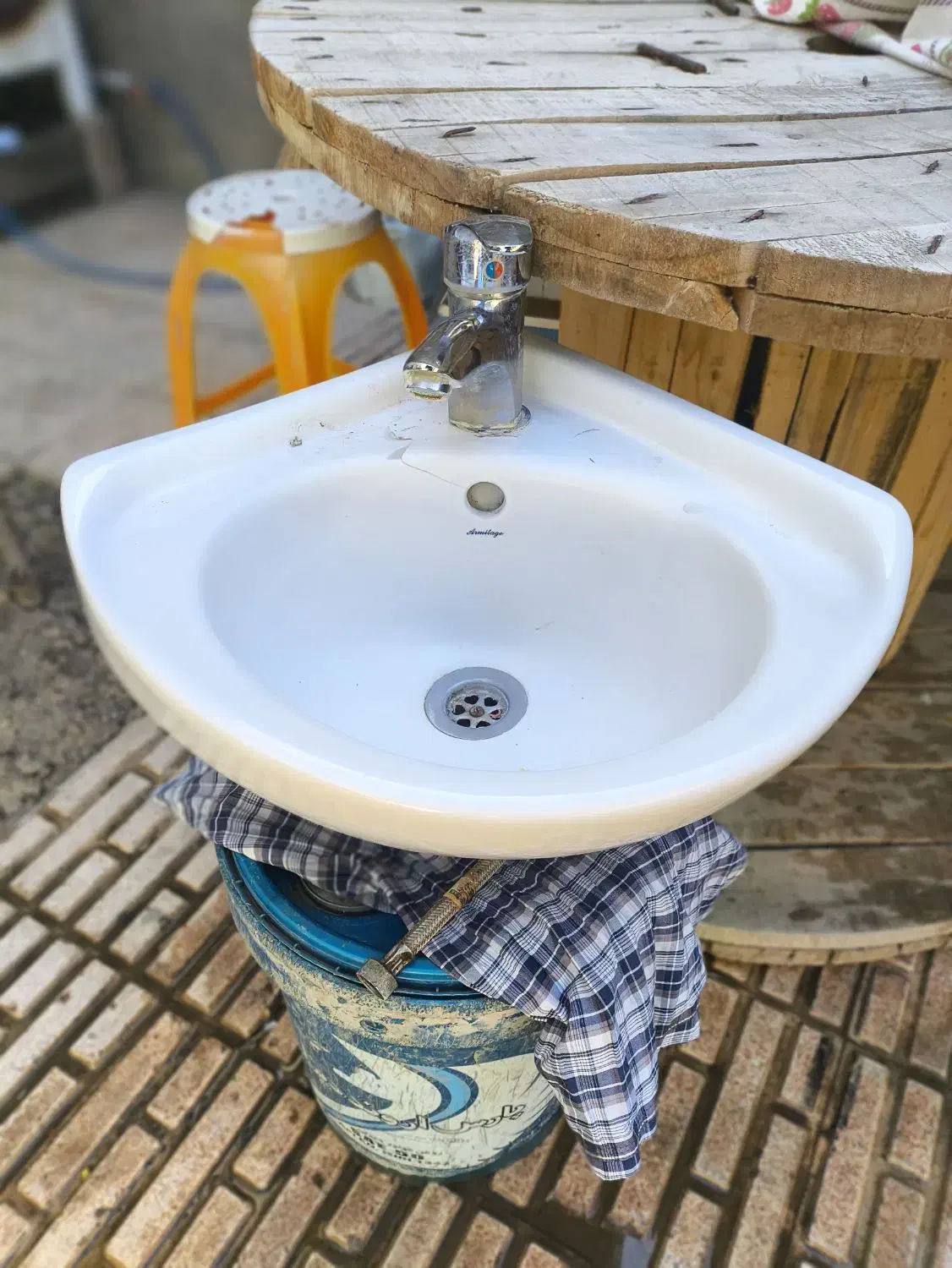 روشویی با شیر آلات بدون شکستگی|لوازم سرویس بهداشتی|مرند, |دیوار