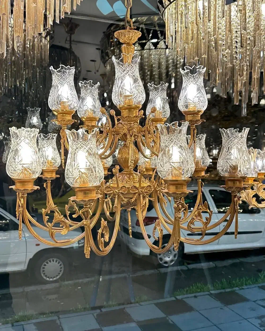 لوستر سلطنتی دوطبقه ۱۵ شاخه|لوستر و چراغ آویز|کرج, کوی کارمندان شمالی|دیوار