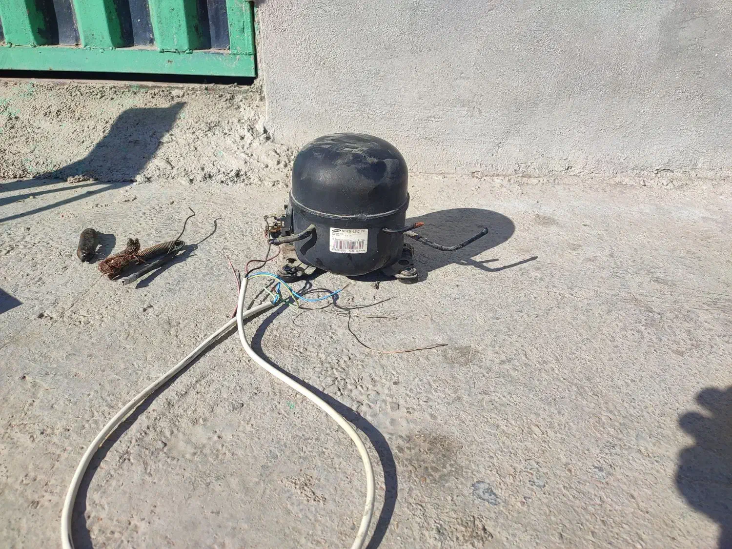 موتوریخچال|یخچال و فریزر|گالیکش, |دیوار