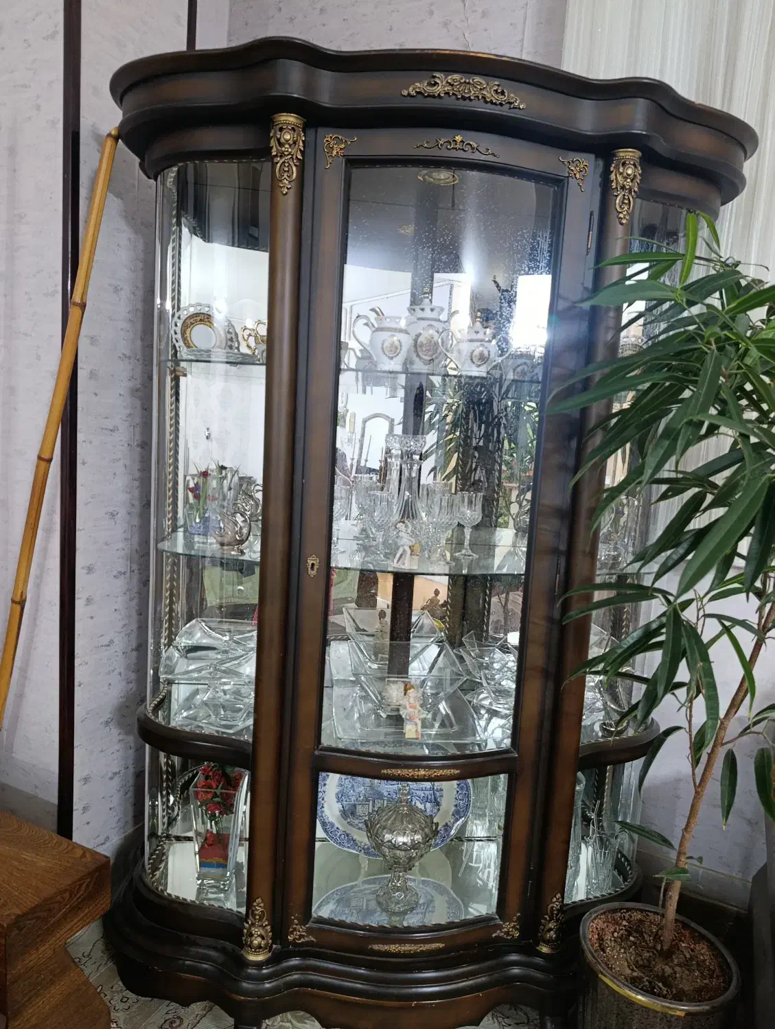 ویترین تمام چوب|بوفه، ویترین، کنسول|فلاورجان, |دیوار