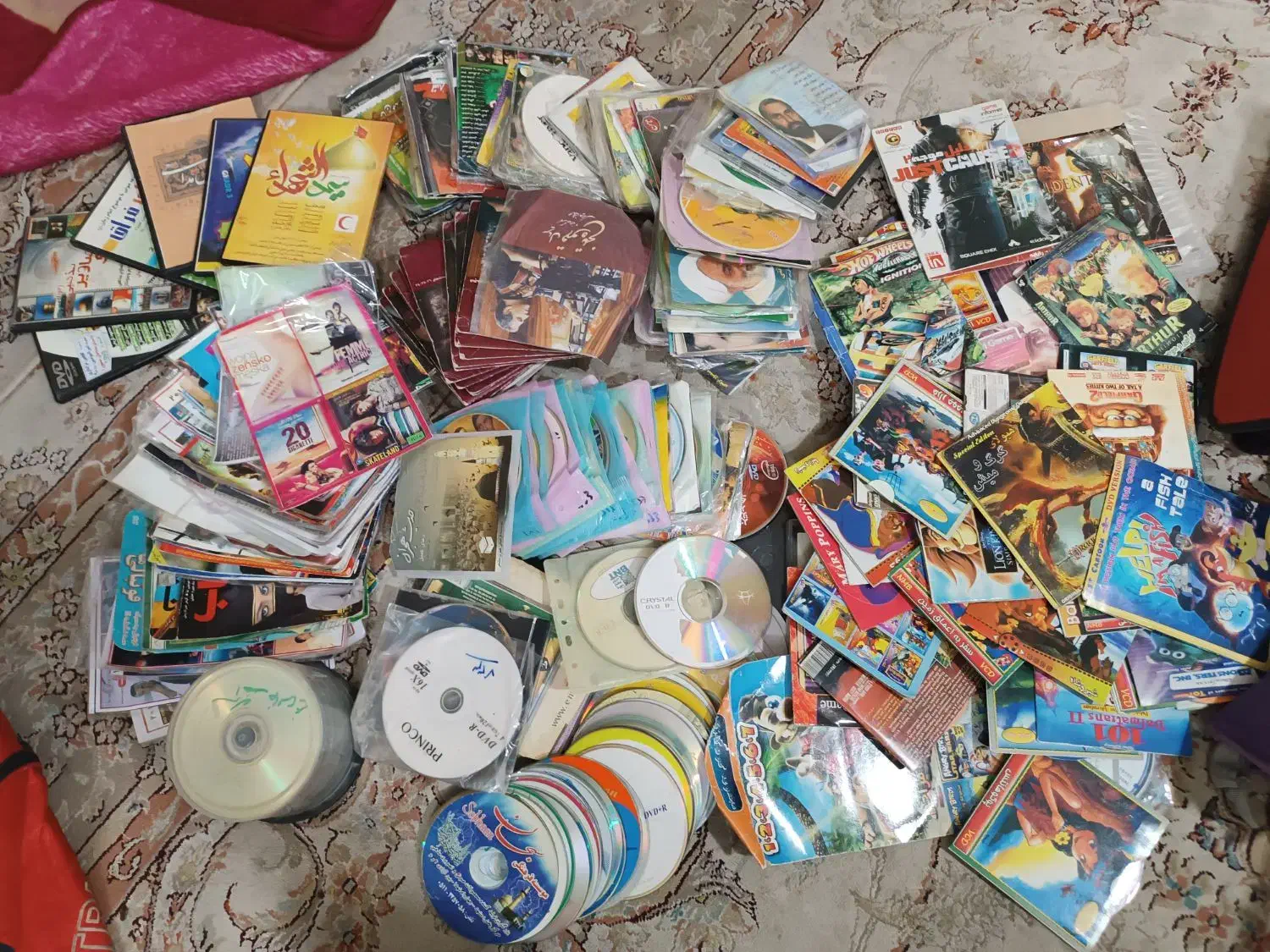 سی دی CD تعداد 2000 عدد با سه عددکیف|فیلم و موسیقی|مشهد, آزادشهر|دیوار