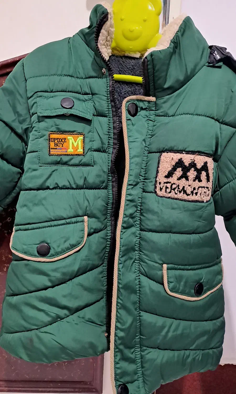 کاپشن خارجی|لباس|رشت, جهاد|دیوار