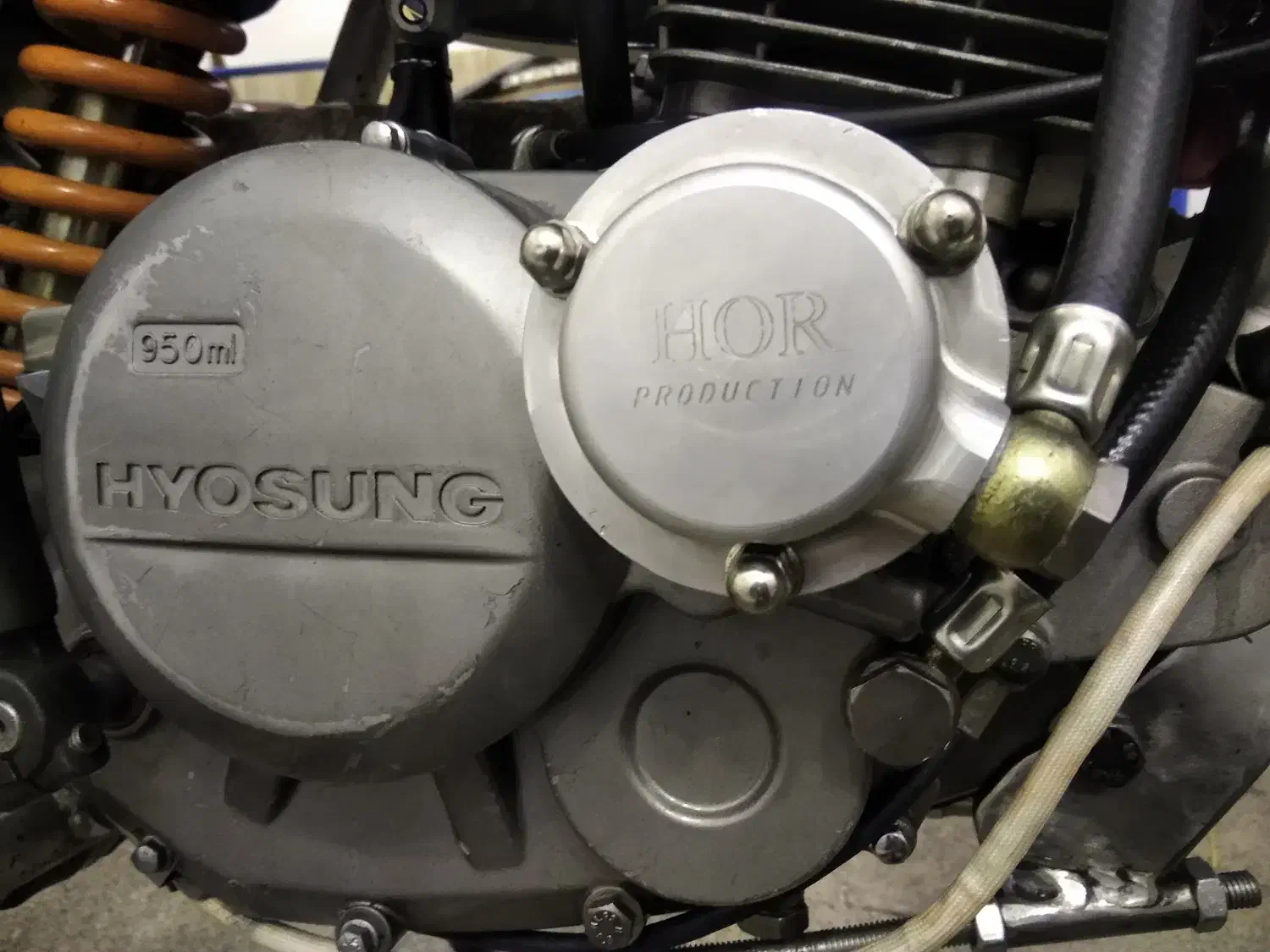 تریل هیوسانگ ۲۵۰ گازخوروحشی جلو عقب دیسک|موتورسیکلت|علی‌آباد کتول, |دیوار