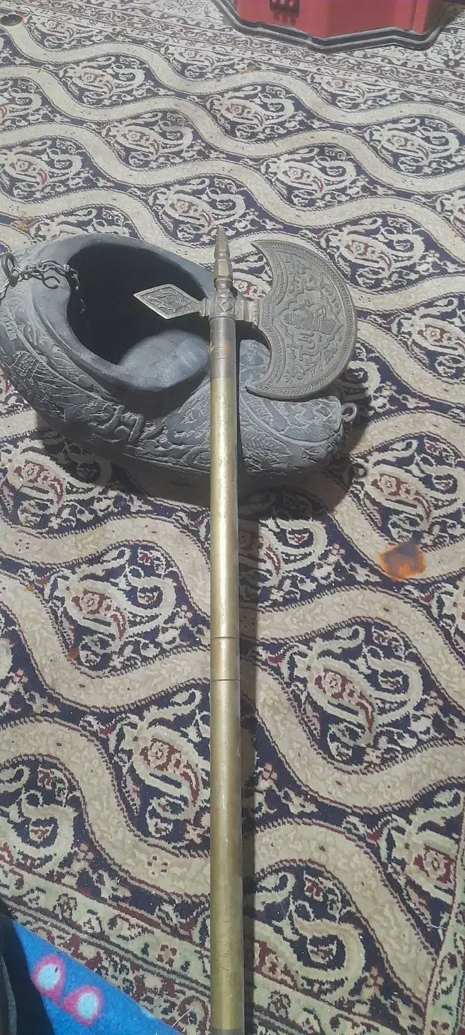 کشکول وتبرزین|کلکسیون اشیاء عتیقه|مشکین‌دشت, |دیوار