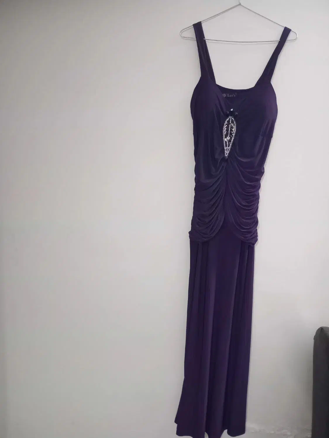 لباس مجلسی|لباس|مشهد, پادگان شهید برونسی|دیوار