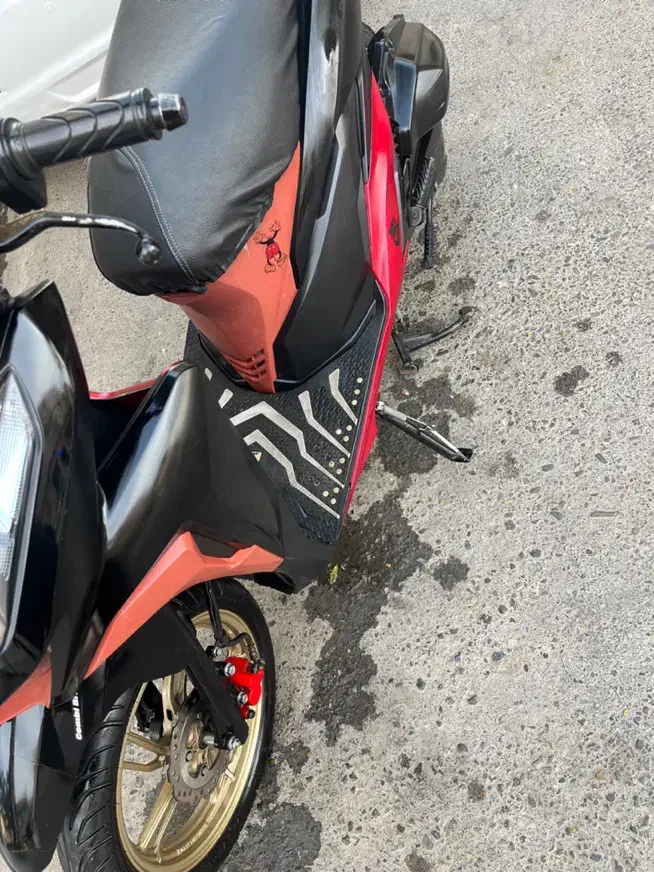 کلیک ۱۵۰|موتورسیکلت|قم, باغ شریفی|دیوار