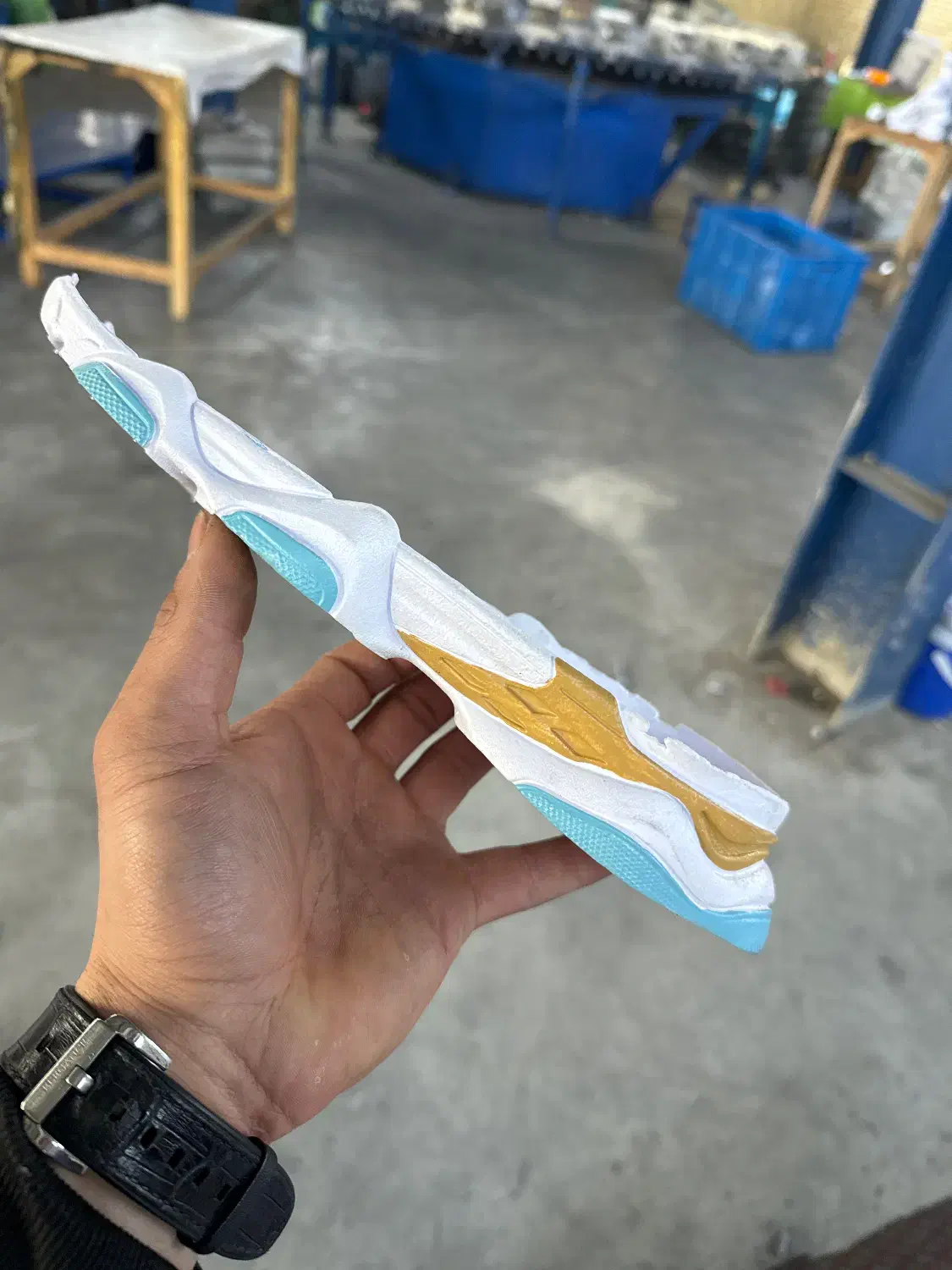 ب تعدادی همکار خانوم جهت رنگ کاری زیرع نیازمندیم|استخدام صنعتی، فنی، مهندسی|رباط‌کریم, شهرک صنعتی زواره‌ای|دیوار