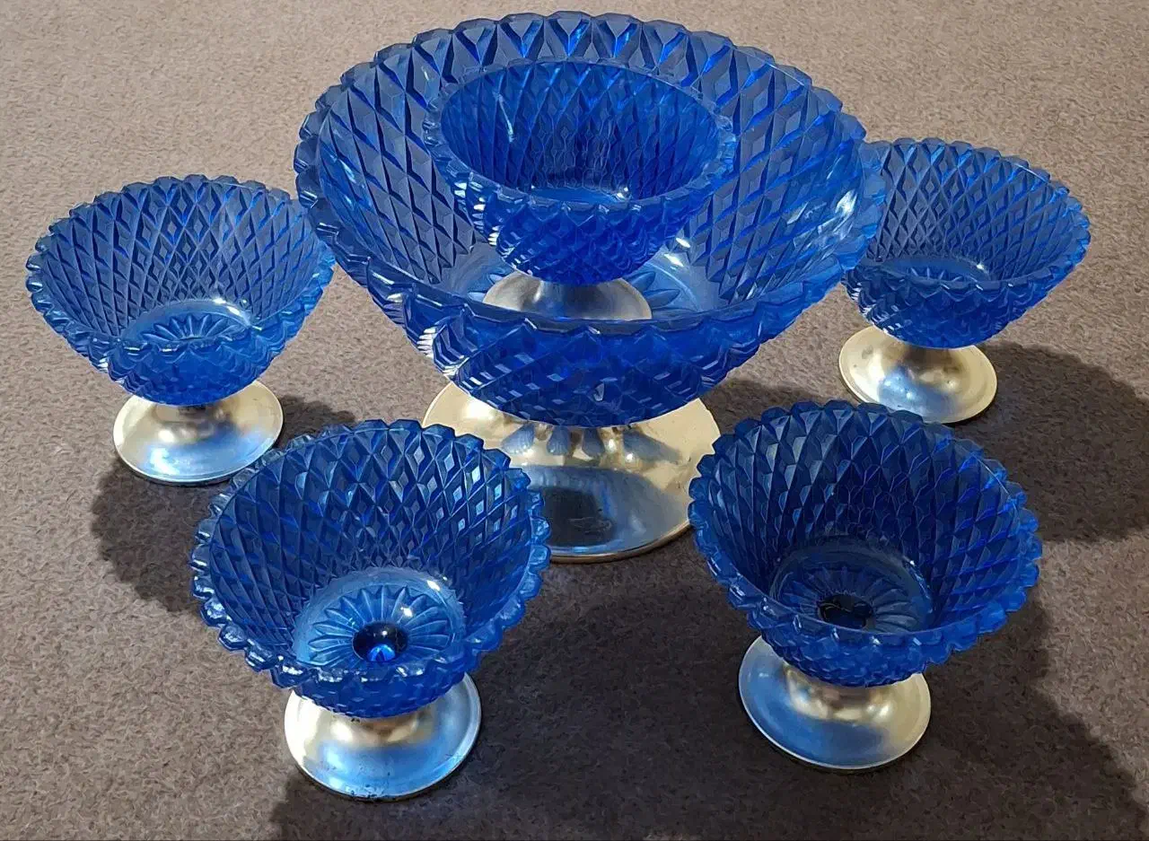 ۶پارچه قدمتدارو آنتیک نایاب|ظروف سرو و پذیرایی|آمل, |دیوار