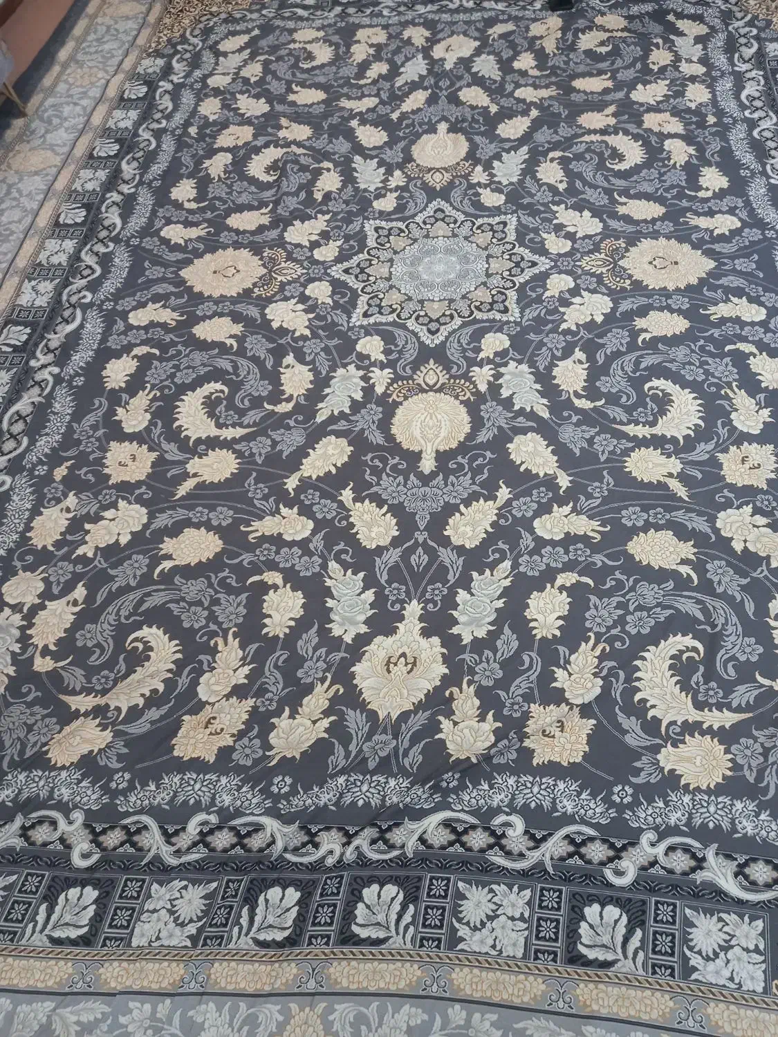 روفرشی|روفرشی|شاهینشهر, شهرک گلدیس|دیوار