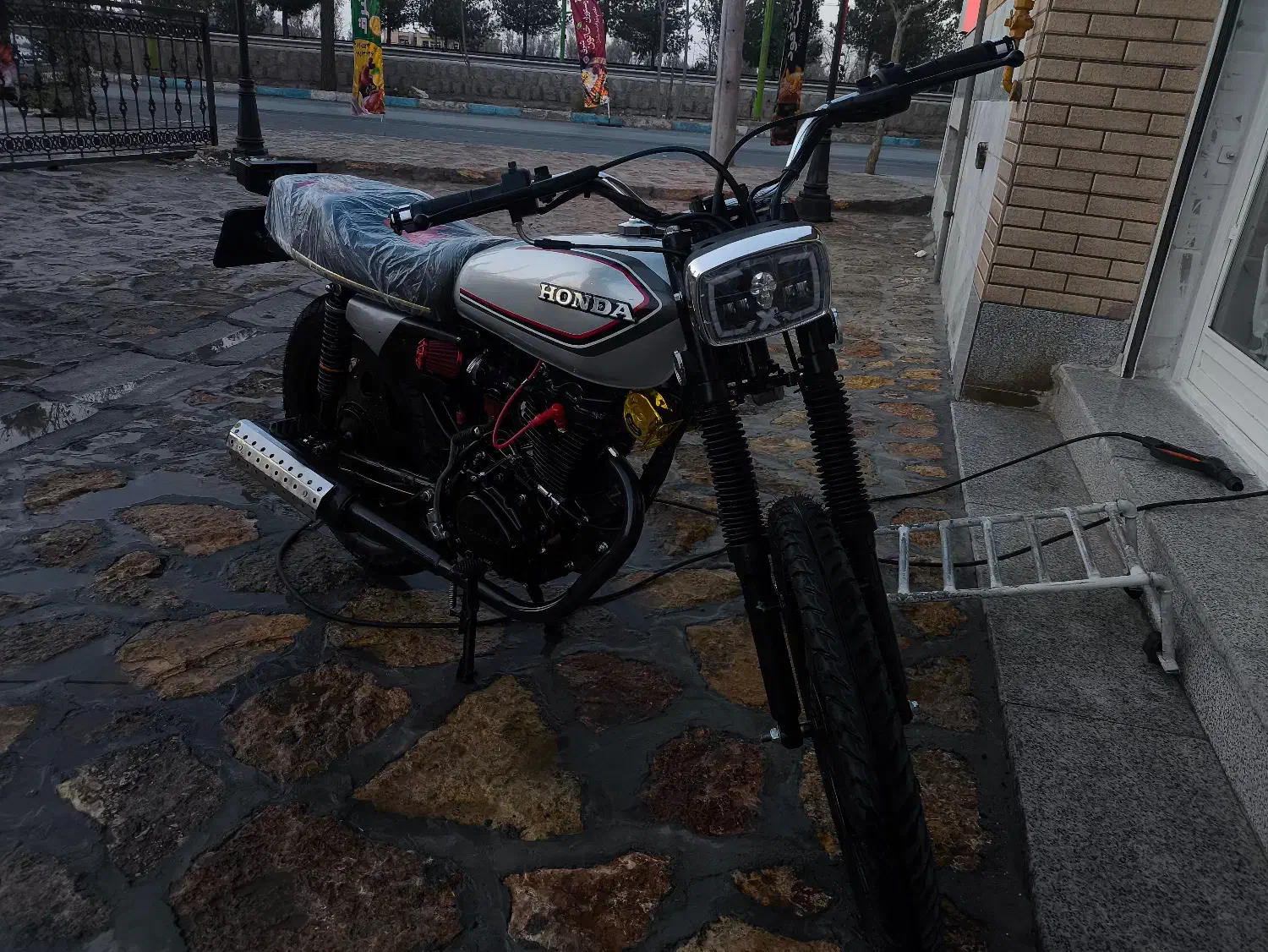 موتورسیکلت کاستوم جذاب|موتورسیکلت|سیستان, |دیوار