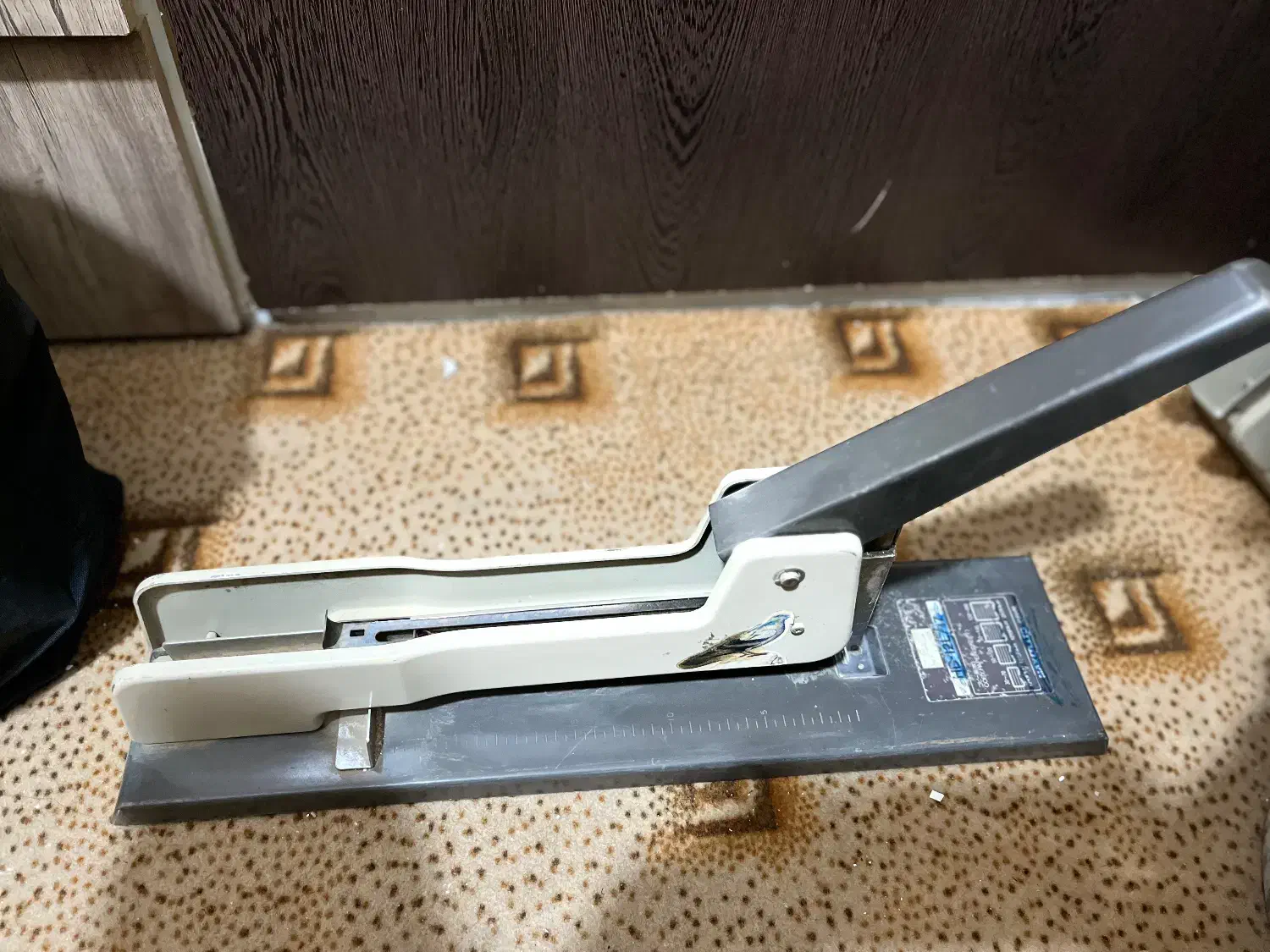 دستگاه منگنه زن max|لوازم التحریر|شیراز, پودنک|دیوار