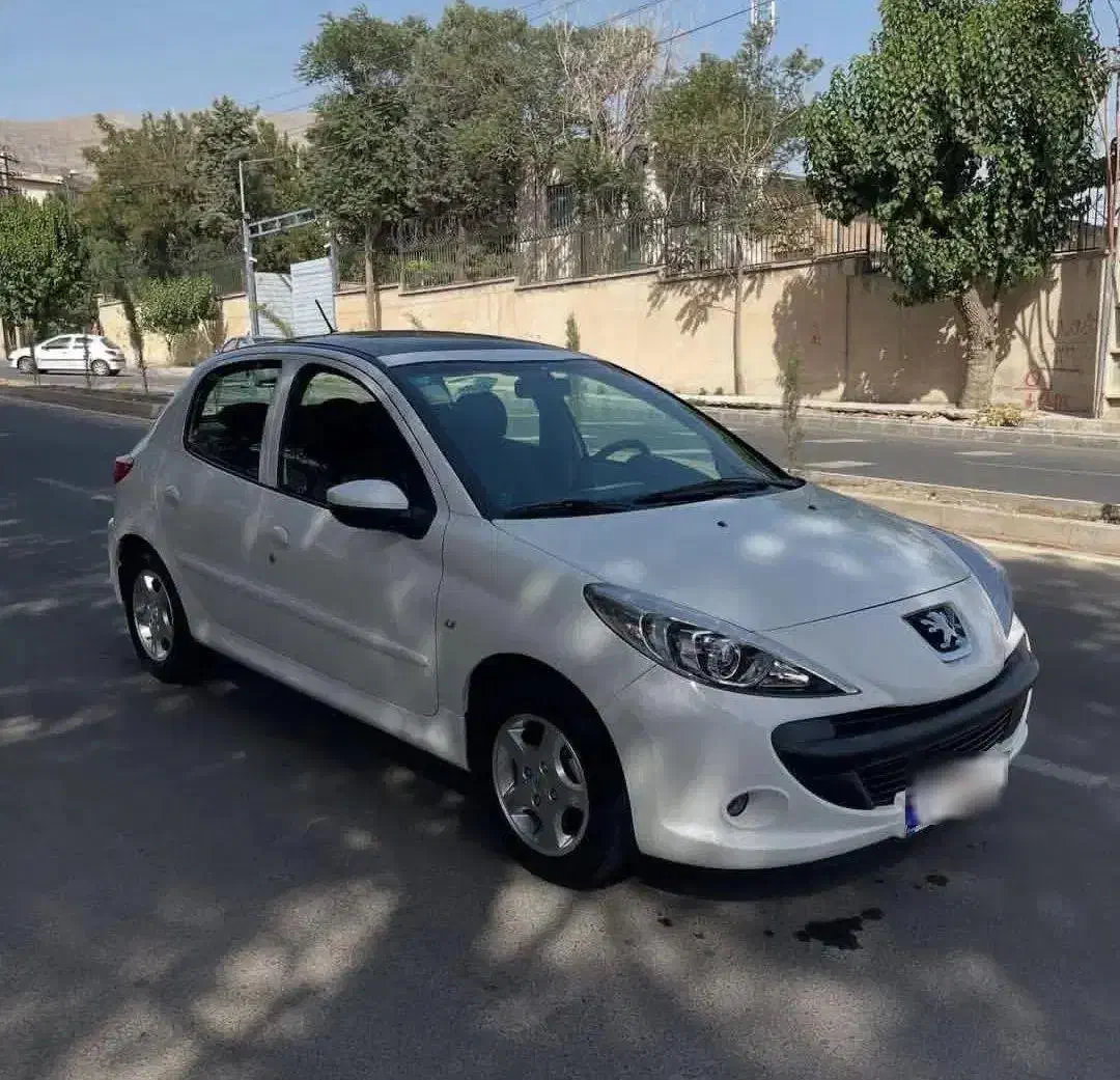 207 پاناراما|خودرو سواری و وانت|پرند, فاز ۶|دیوار