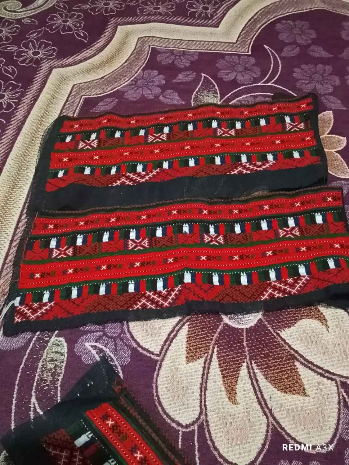 زیخ آستین|لباس|سراوان, |دیوار