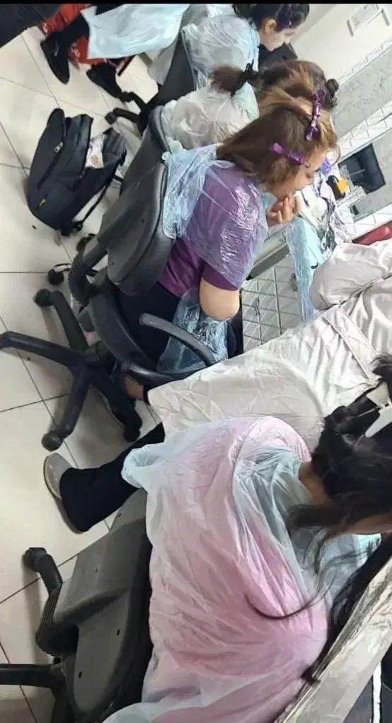 آموزش آرایشگری با مدرک فنی و حرفه ای معتبر|خدمات آرایشگری و زیبایی|فولادشهر, B2|دیوار