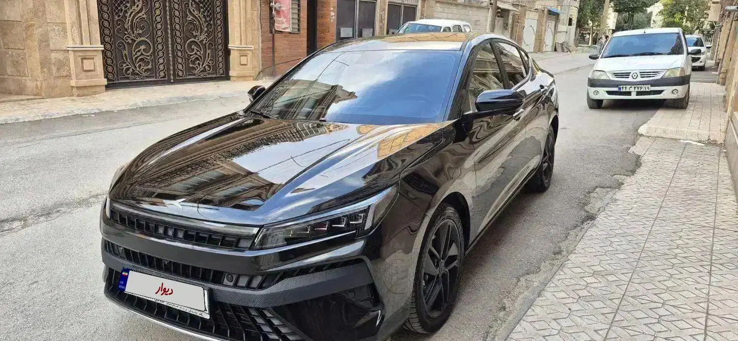 کی ام سی j7 معاوضه هم دارم|خودرو سواری و وانت|کرمانشاه, |دیوار