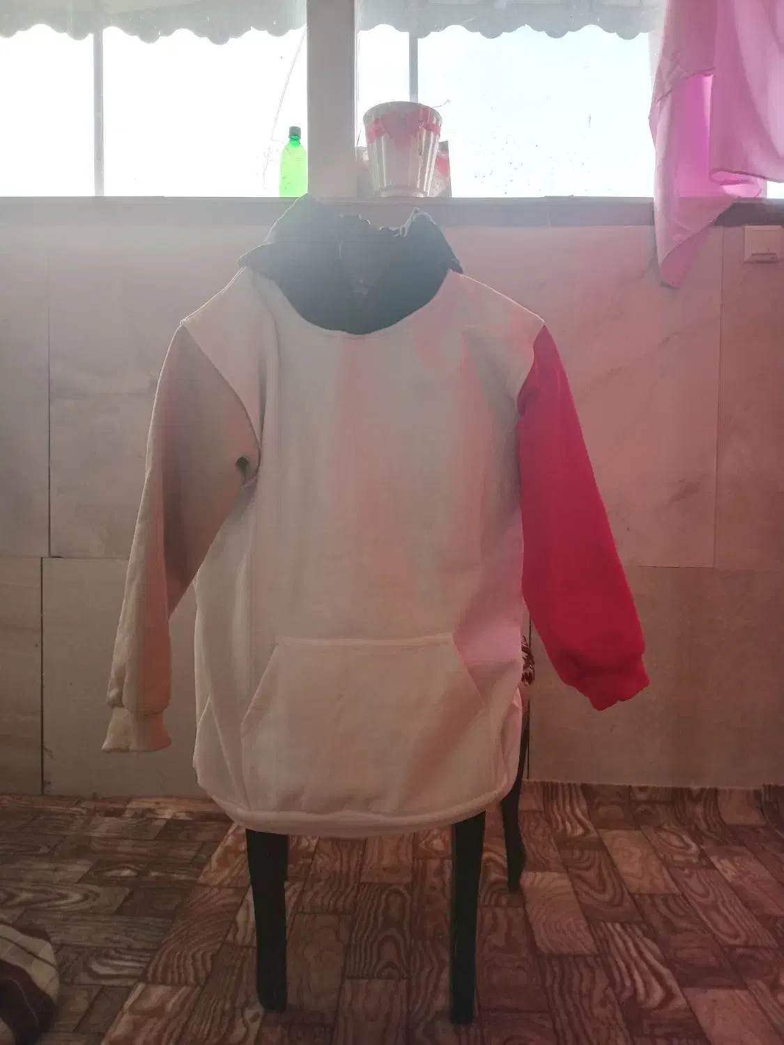 سوشرت کلاه دار|لباس|لاهیجان, بازکیاگوراب|دیوار