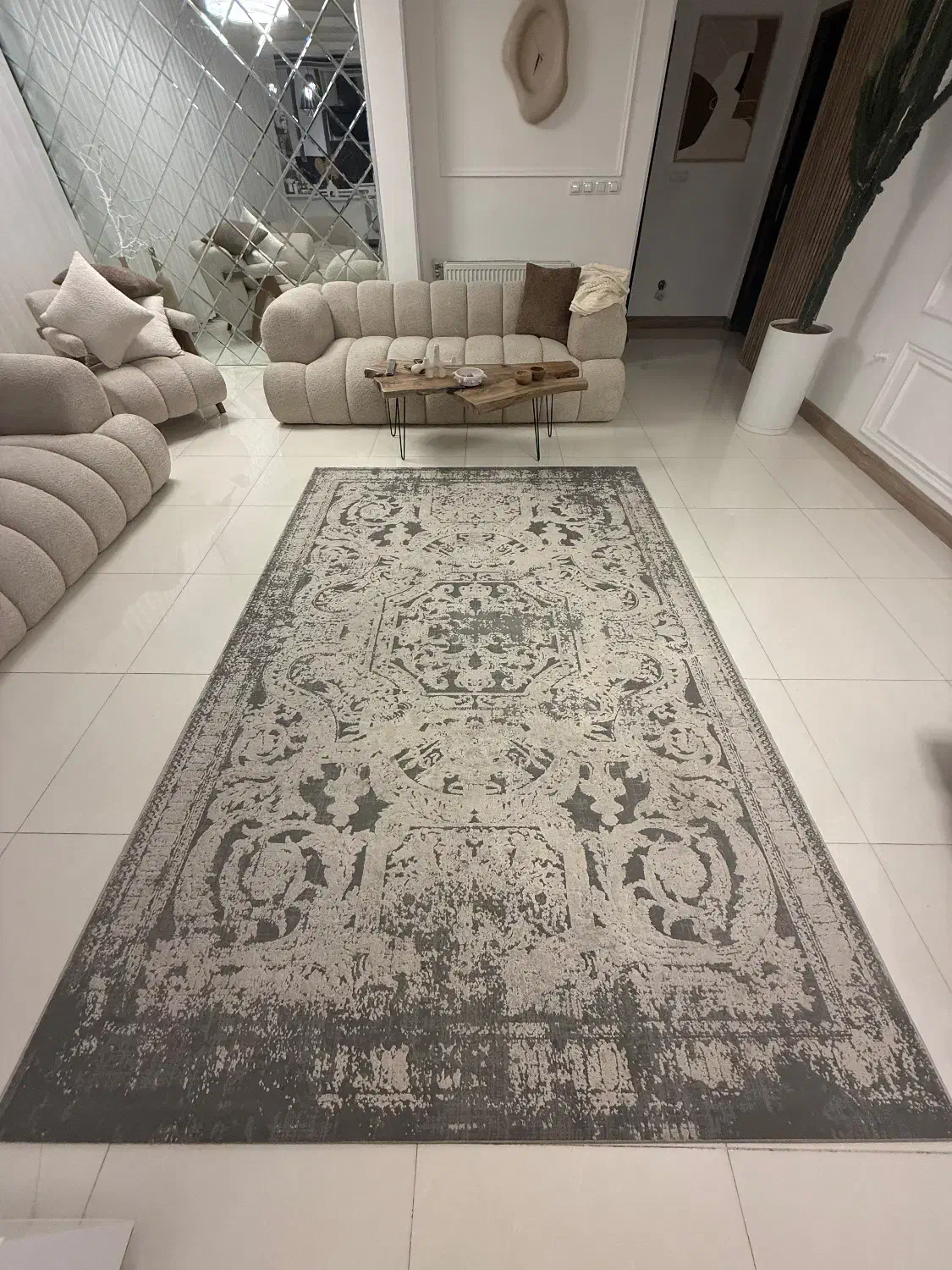 قالی ۶ متری ماشینی|فرش|شیراز, زرهی|دیوار