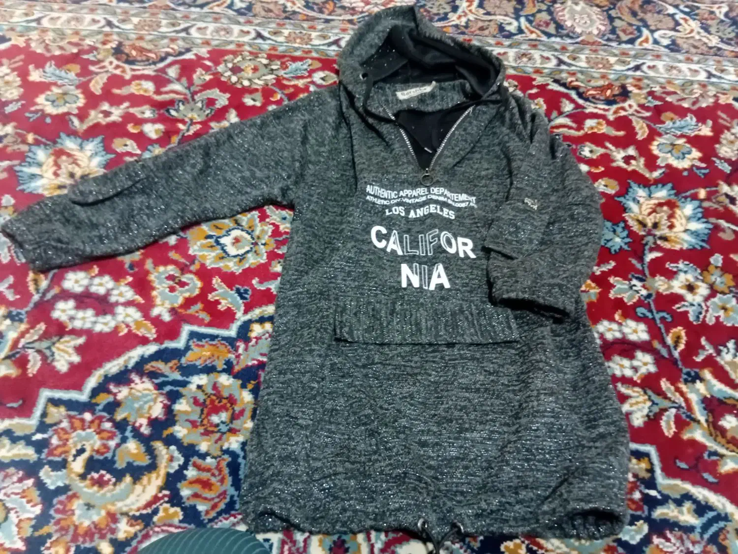 سویشرت دلبرانه|لباس|مشهد, عسگریه|دیوار