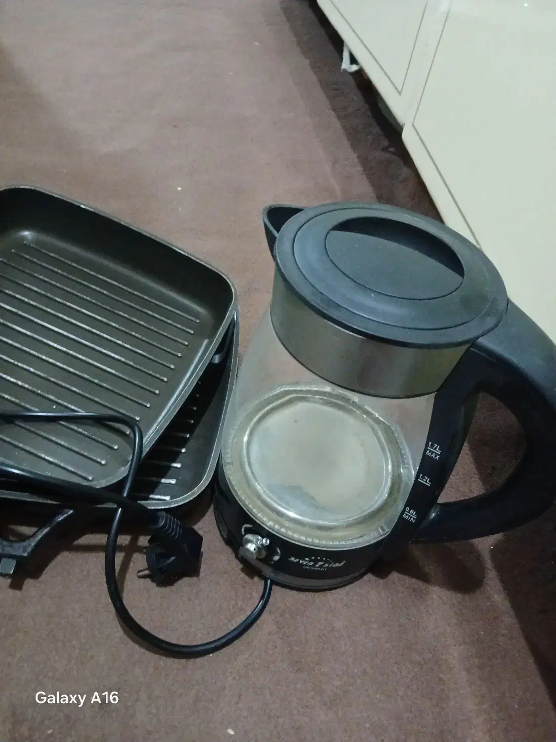 فروش  یک عدد چای ساز وماهیتابه|سماور، چای‌ساز، قهوه‌ساز|تهران, گمرک|دیوار