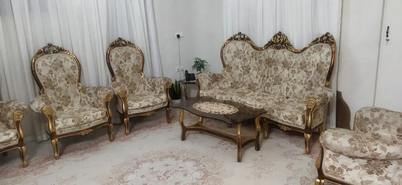 مبل سلطنتی نه نفره سالم|مبلمان خانگی و میز عسلی|شاهرود, |دیوار