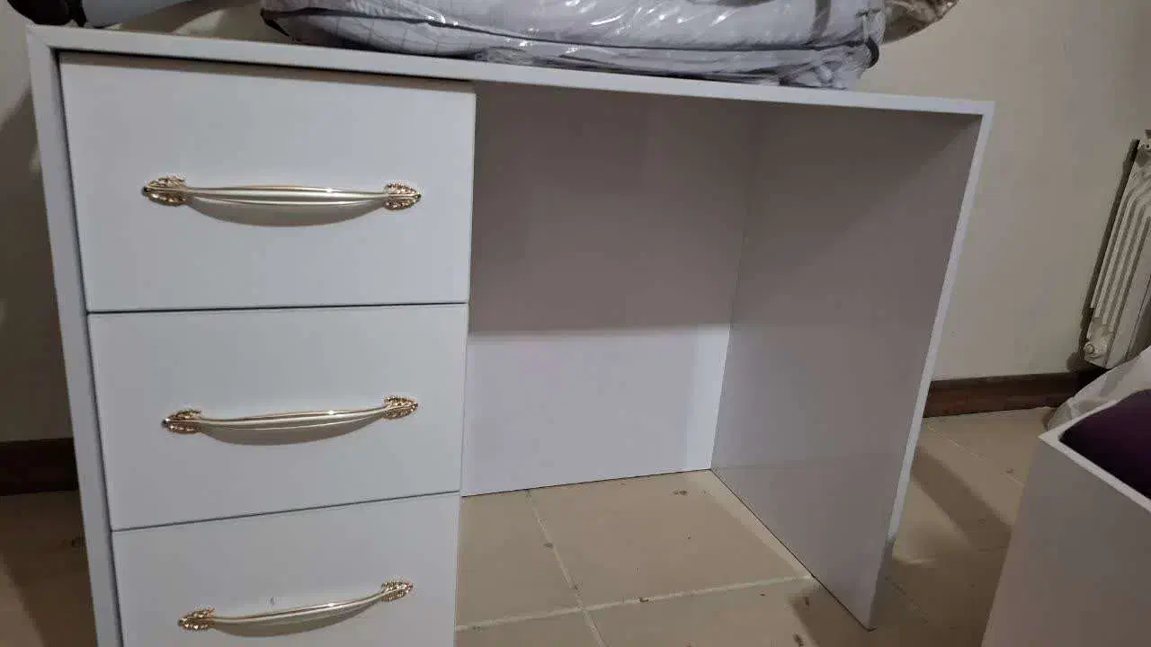 میز و صندلی خیاطی|لوازم خیاطی و بافتنی|شاهین‌شهر, فردوسی|دیوار