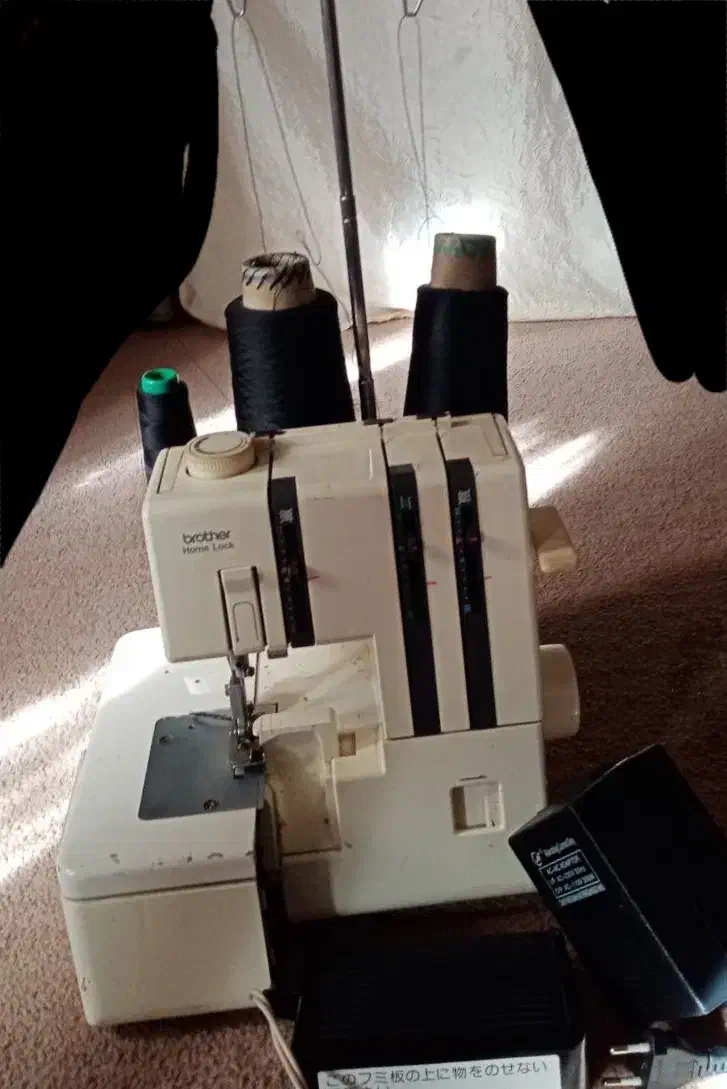 خیاطی|چرخ خیاطی و ریسندگی|بانه, |دیوار