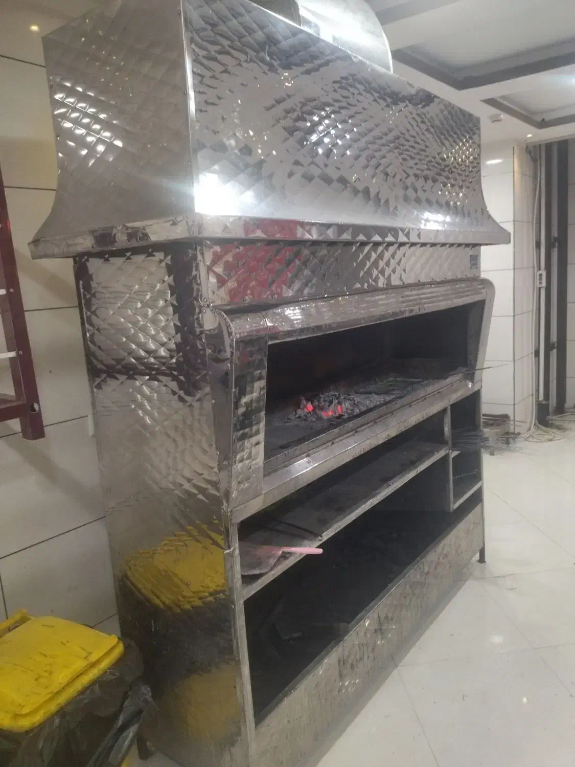 فروش کلیه وسایل مغازه کبابی|فروشگاه و مغازه|شیراز, فرگاز|دیوار