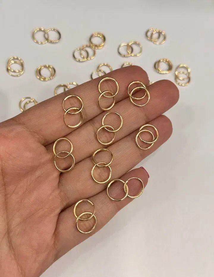 گوشواره حلقه ای|جواهرات|شیراز, کوشک میدان|دیوار