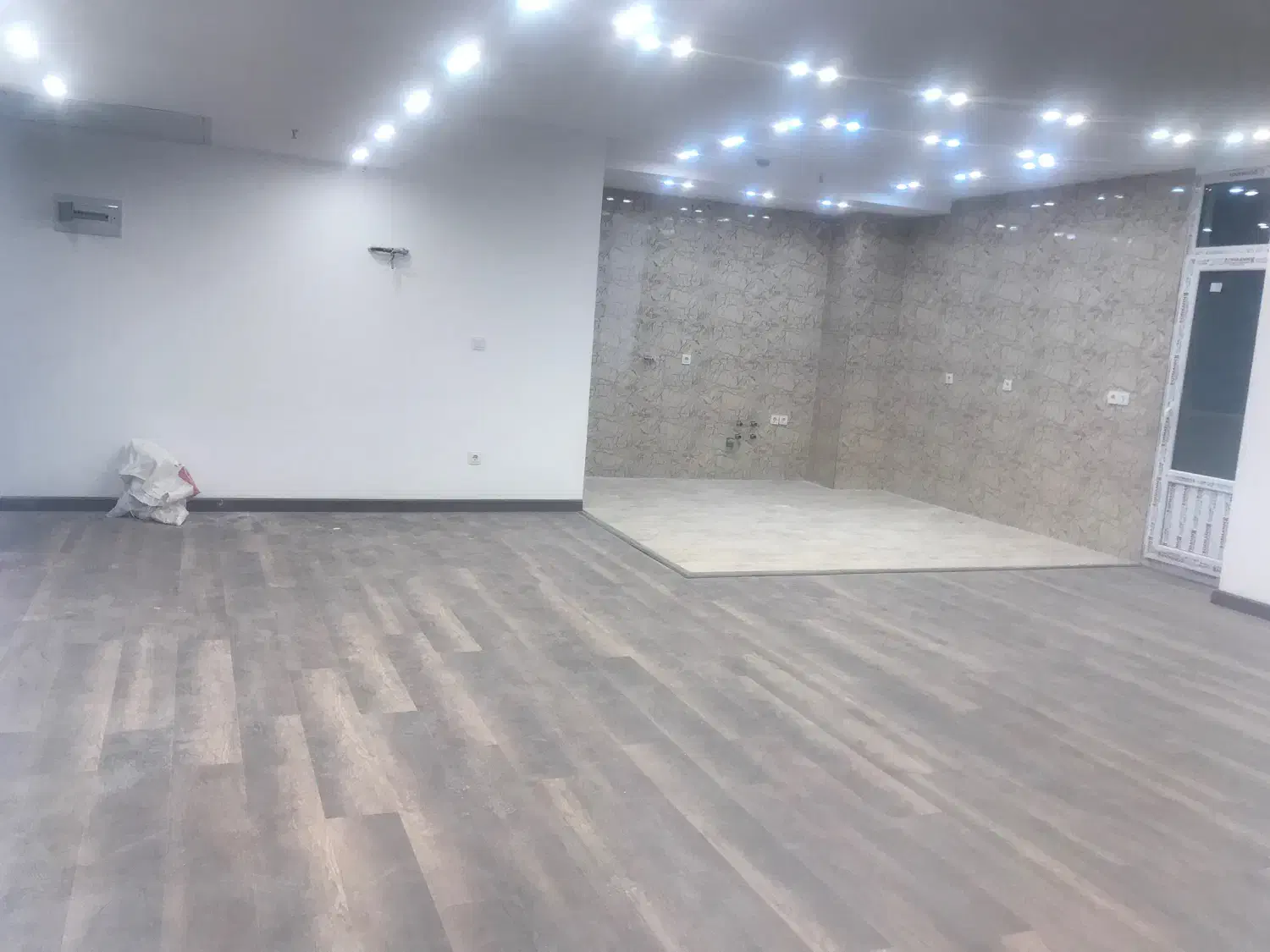 آپارتمان فروشی شهرک امیرالمونین بلوار ناجا|فروش آپارتمان|کاشان, فاز ۱ ناجی آباد|دیوار