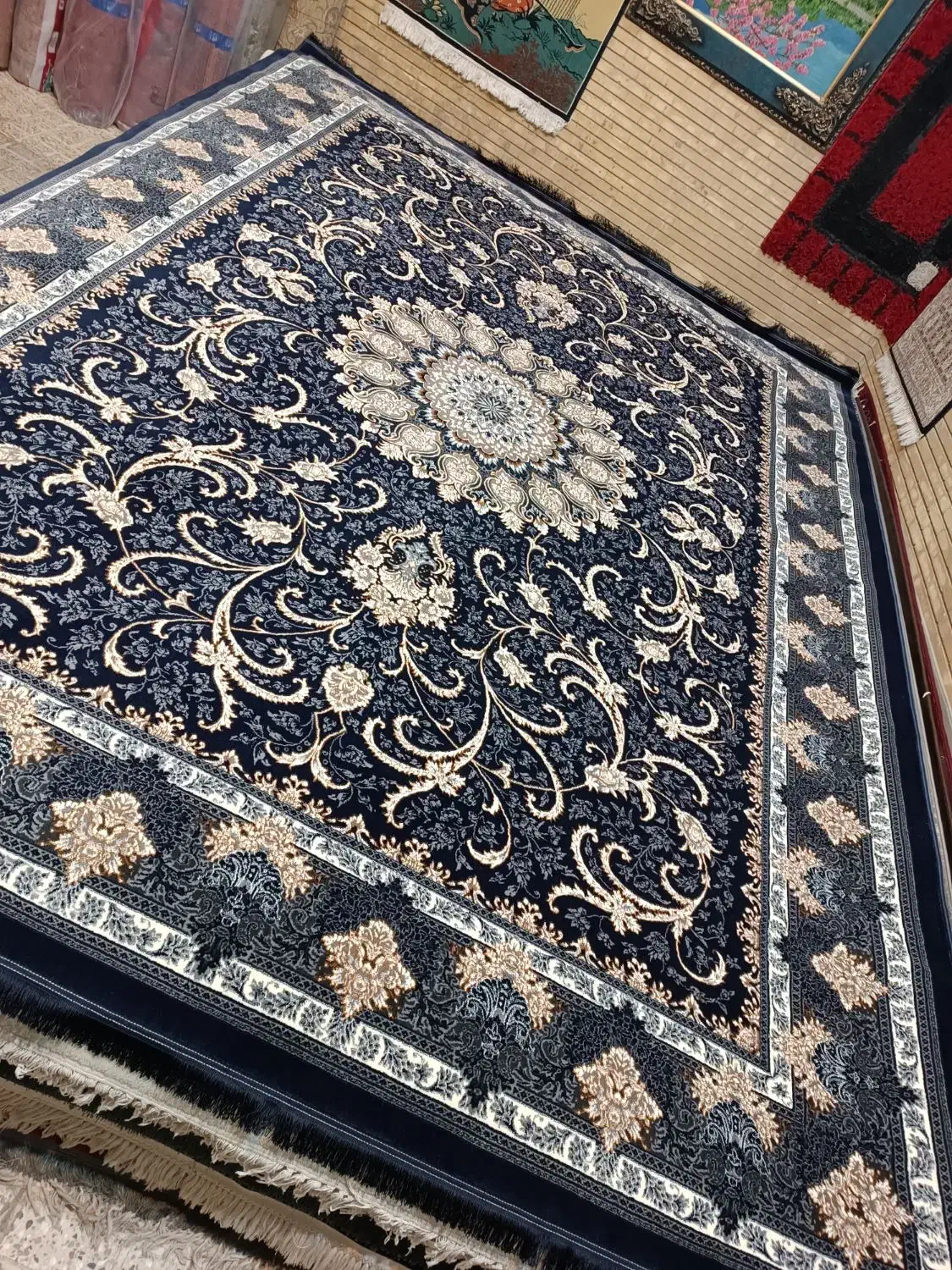 فرش ۱۲ متری جفت سرمه ای طلاکوب نوآکبند|فرش|مشهد, شهید مطهری|دیوار