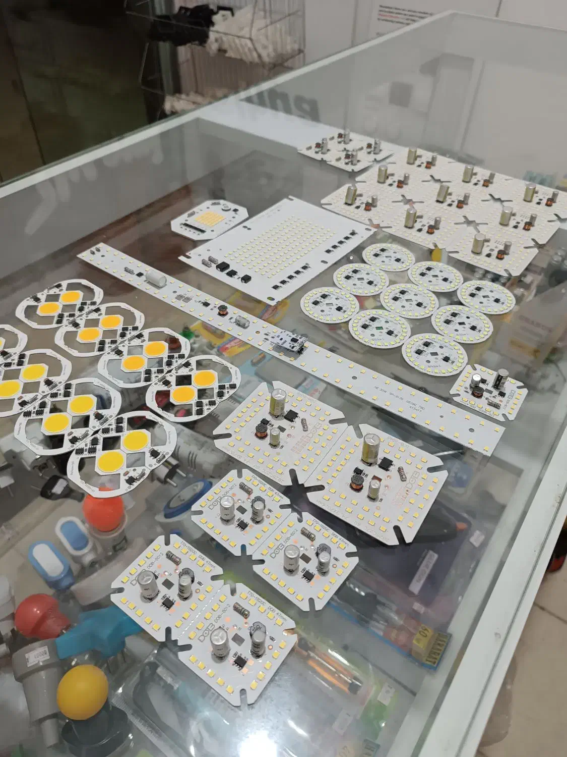 تعمیرات لامپ|خدمات پیشه و مهارت|بیرجند, |دیوار