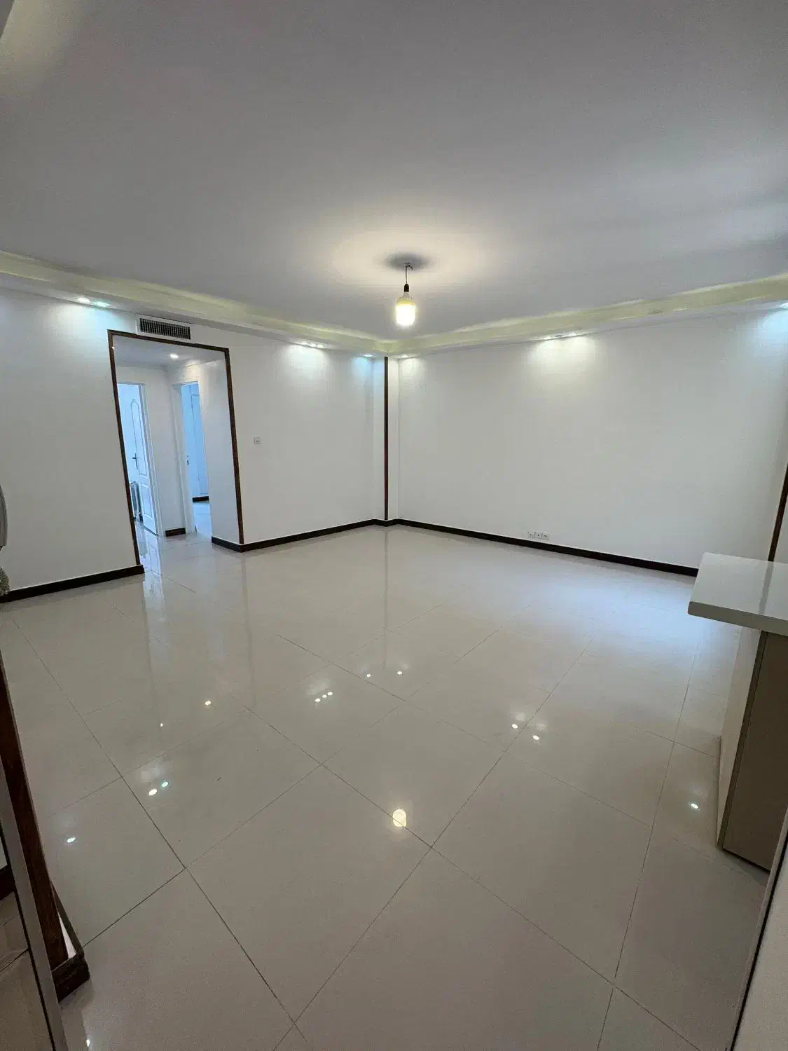 اجاره واحد اداری ۸۰ متری / گذر شلوغ / بلوار فردوس|اجارهٔ مغازه و غرفه|تهران, سازمان برنامه جنوبی|دیوار