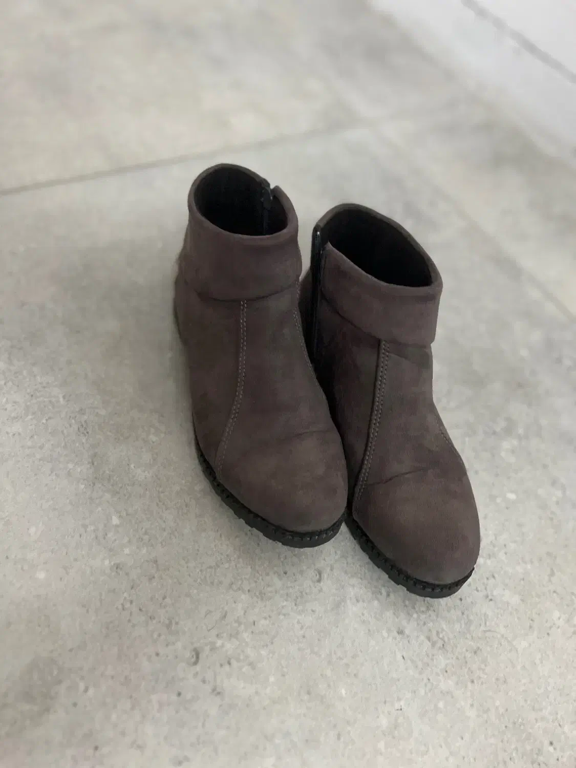 یک جفت نیم بوت|کیف، کفش، کمربند|بوشهر, |دیوار