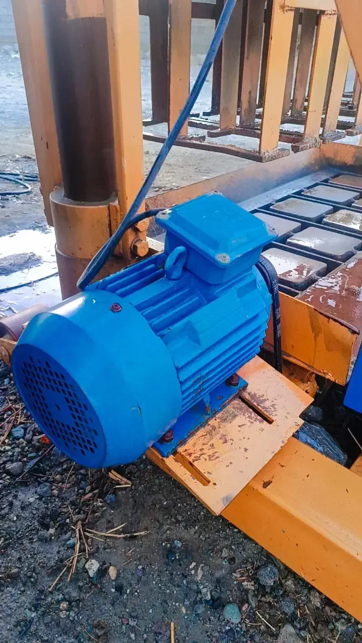 دستگاه بلوک زنی|ماشین‌آلات صنعتی|رودان, |دیوار