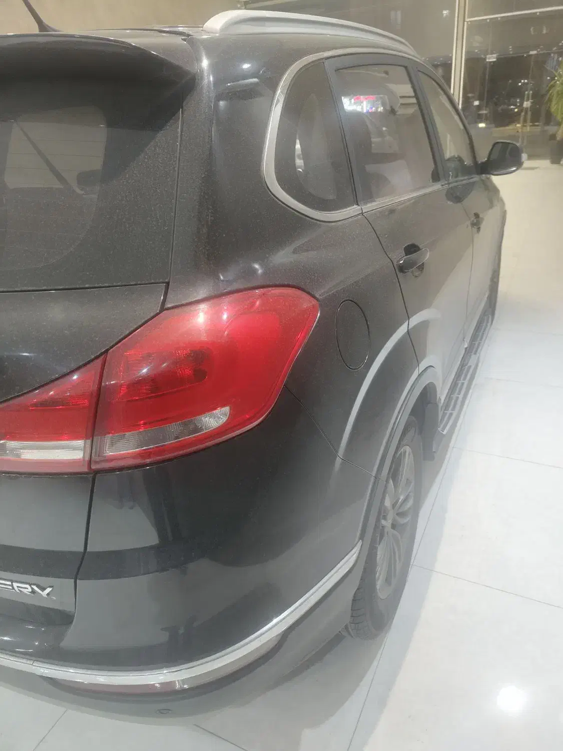 تیگو ۵مشکی مدل۹۸|خودرو سواری و وانت|قم, زنبیل آباد|دیوار