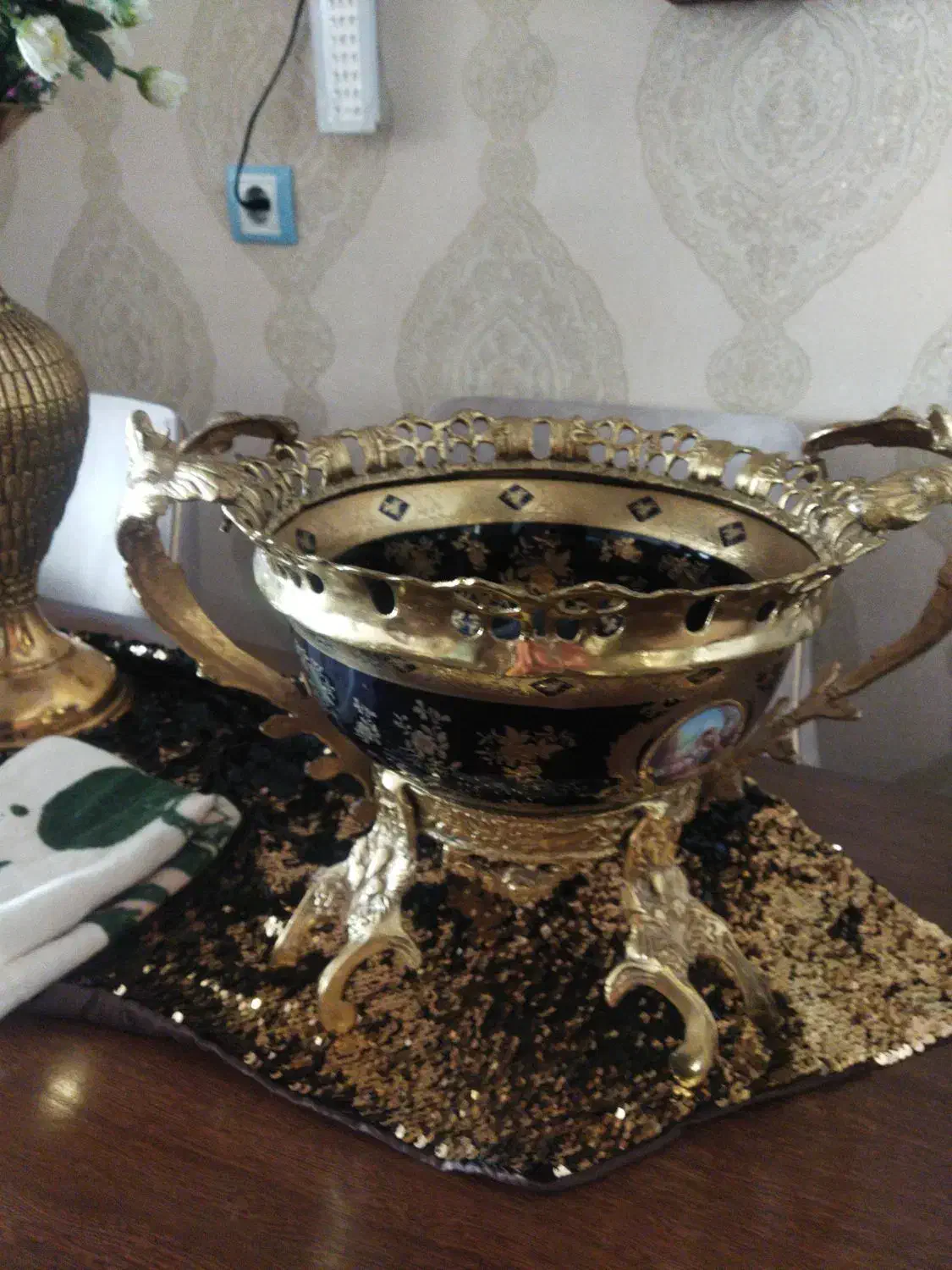گلدان‌اسب میوه‌خوری‌اجیل‌خوریبرای‌جهیزیه|مجسمه، تندیس، ماکت|تبریز, |دیوار