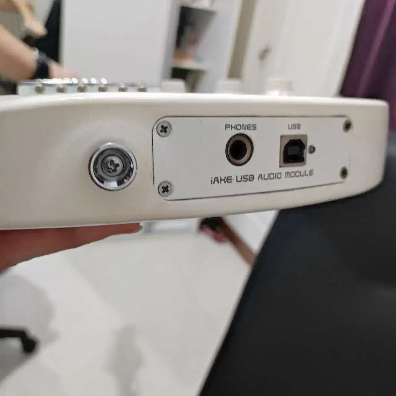گیتار الکتریک Behringer iAxe 393|گیتار، بیس، امپلیفایر|شیروان (خراسان), |دیوار