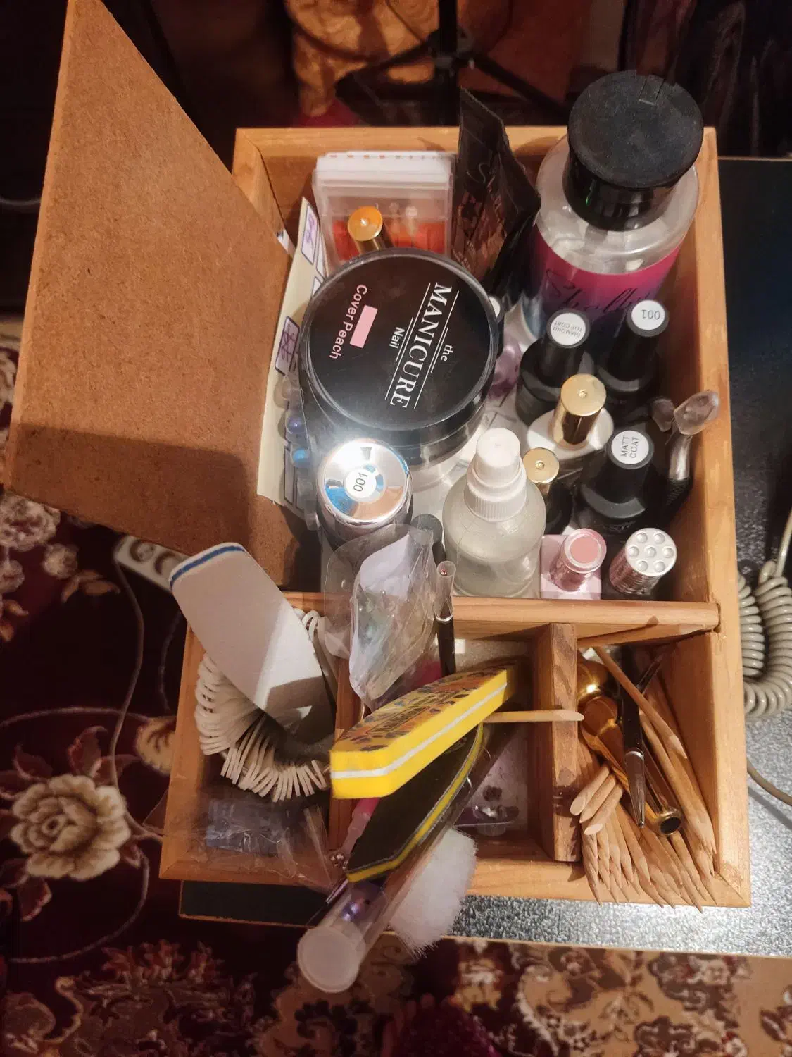 وسایل ناخن کار|آرایشگاه و سالنهای زیبایی|یاسوج, |دیوار