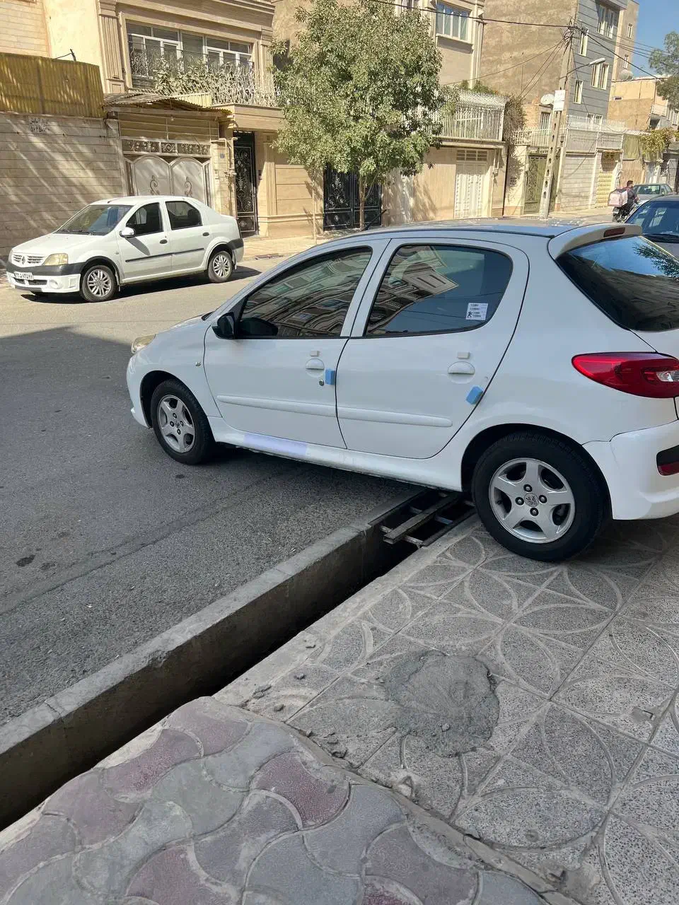 پژو 207مدل98|خودرو سواری و وانت|تهران, بهارستان|دیوار